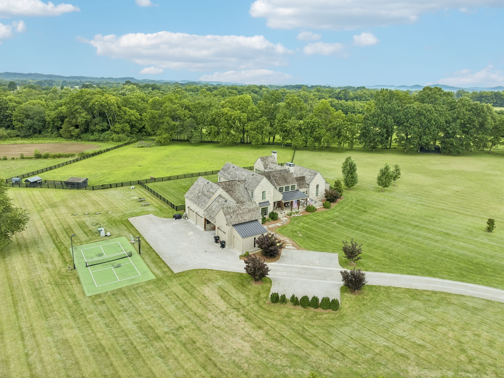 900 Hamilton Branch Ln