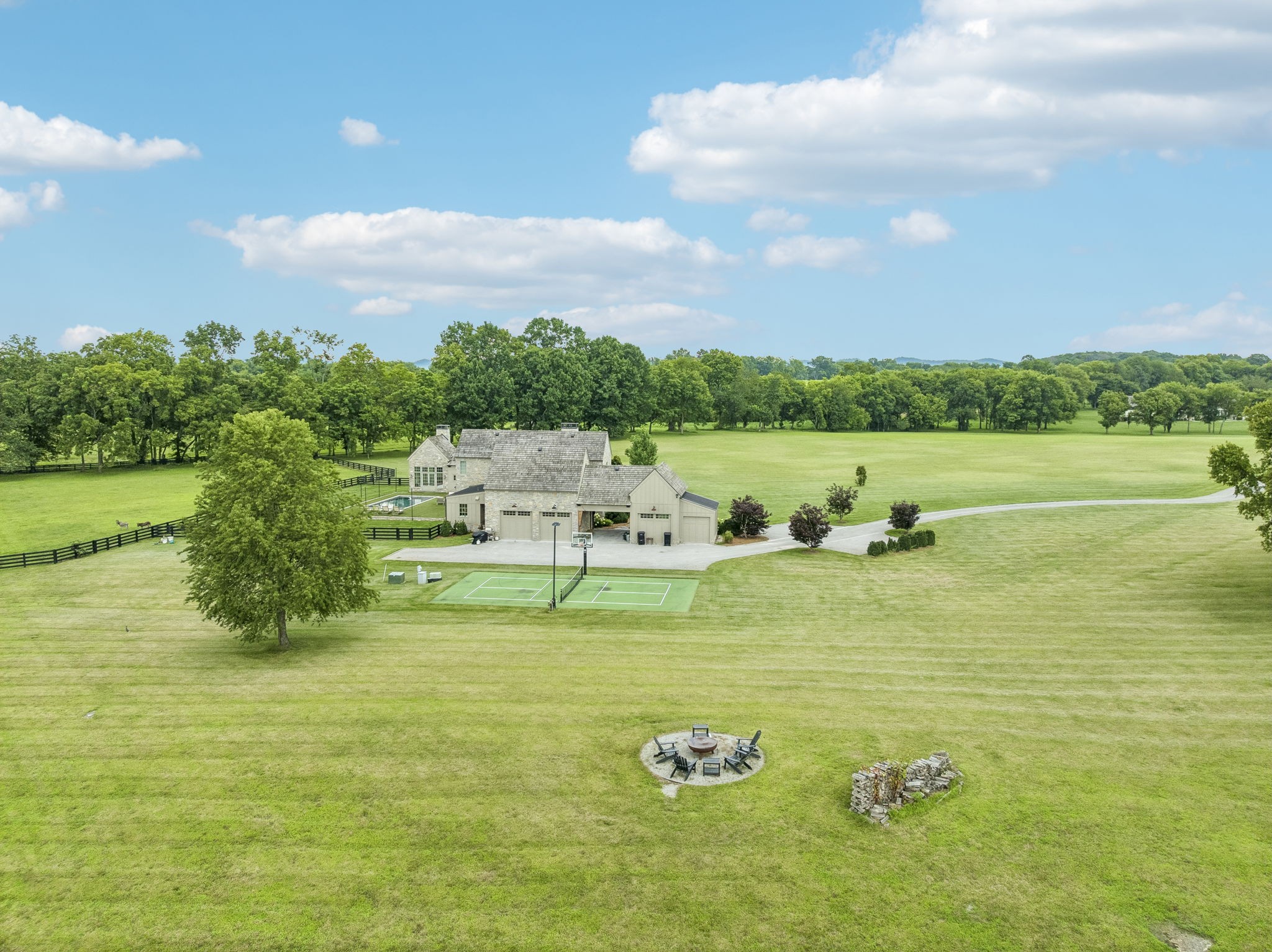 900 Hamilton Branch Ln