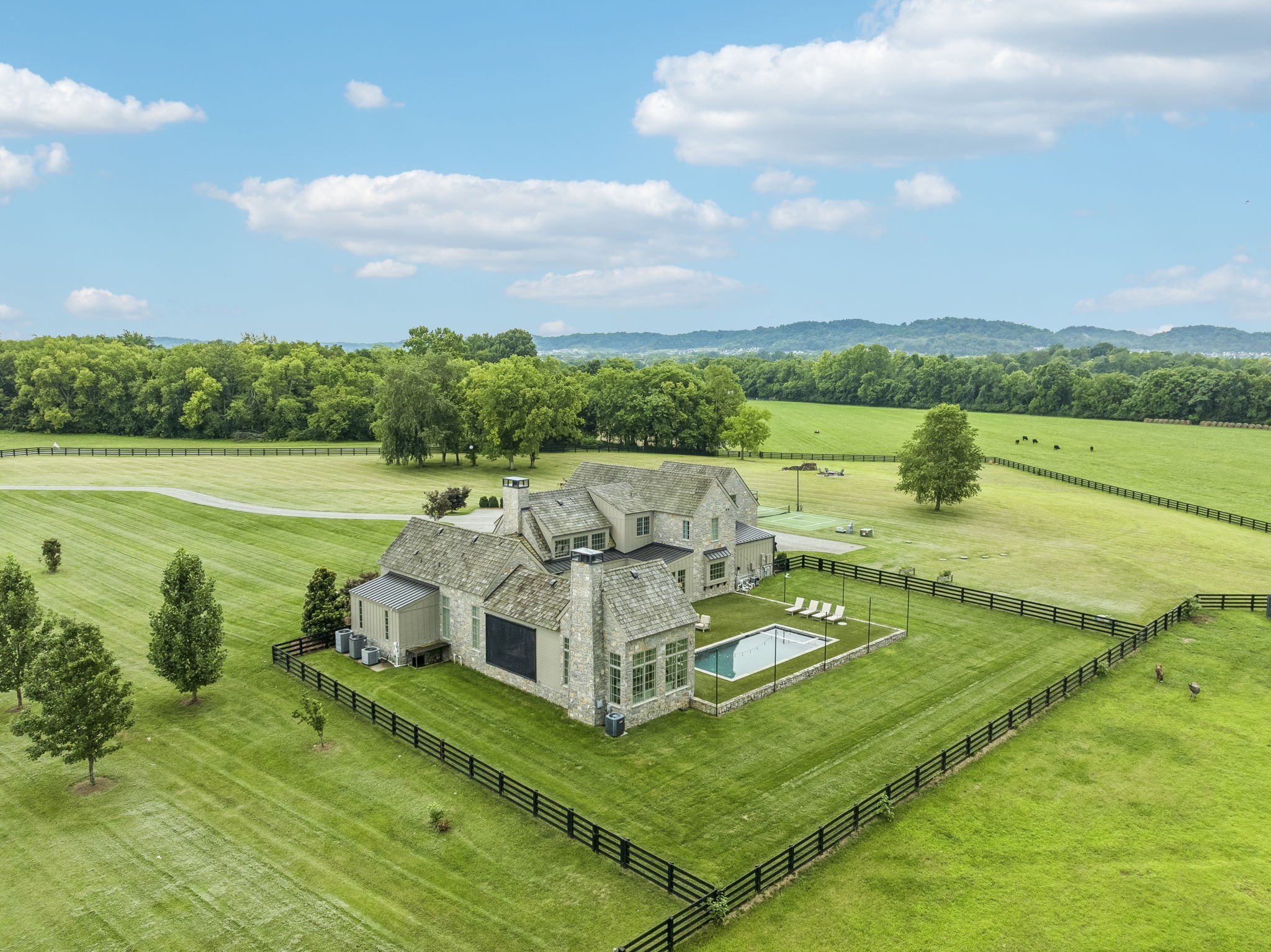 900 Hamilton Branch Ln