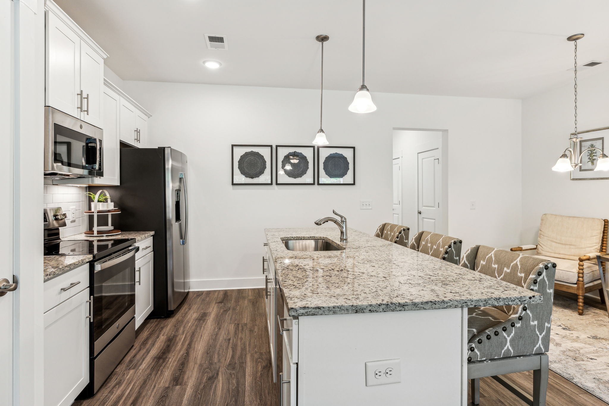 1008 Sweetleaf Dr
