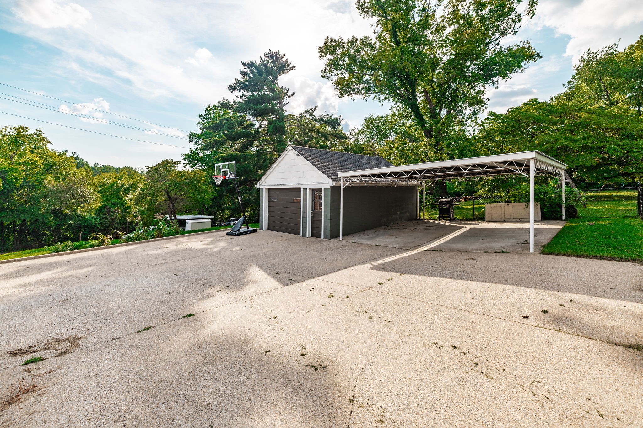 319 Bowwood Dr