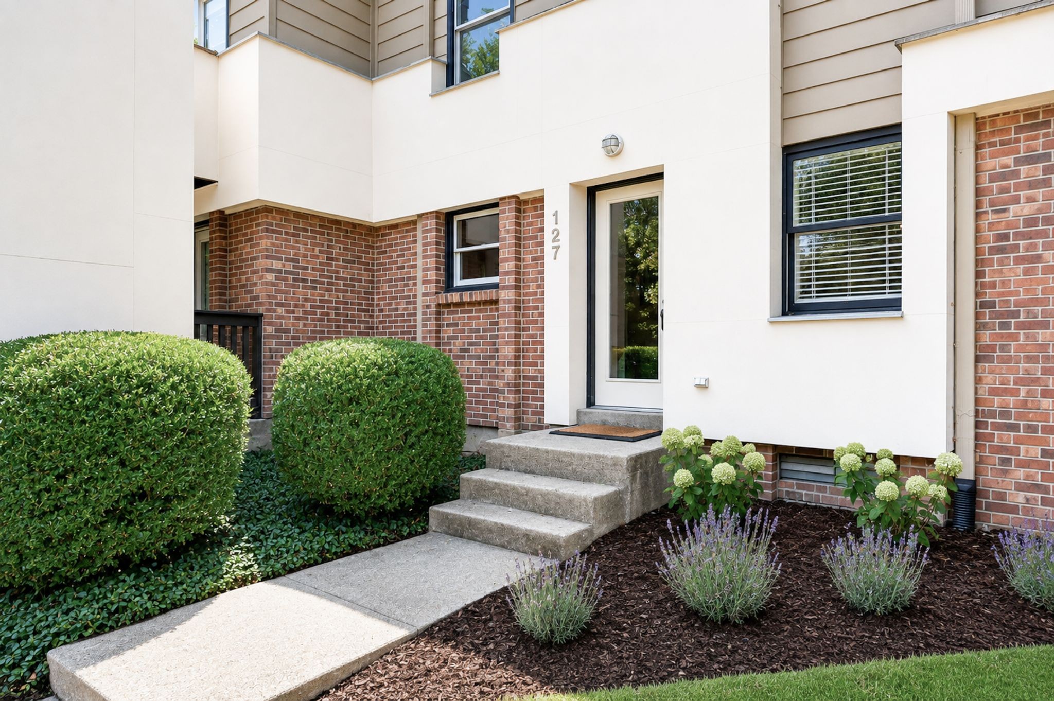 940 Gale Ln Unit: 127