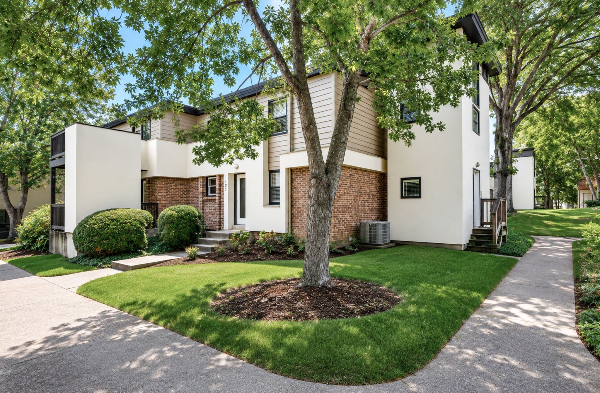 940 Gale Ln Unit: 127