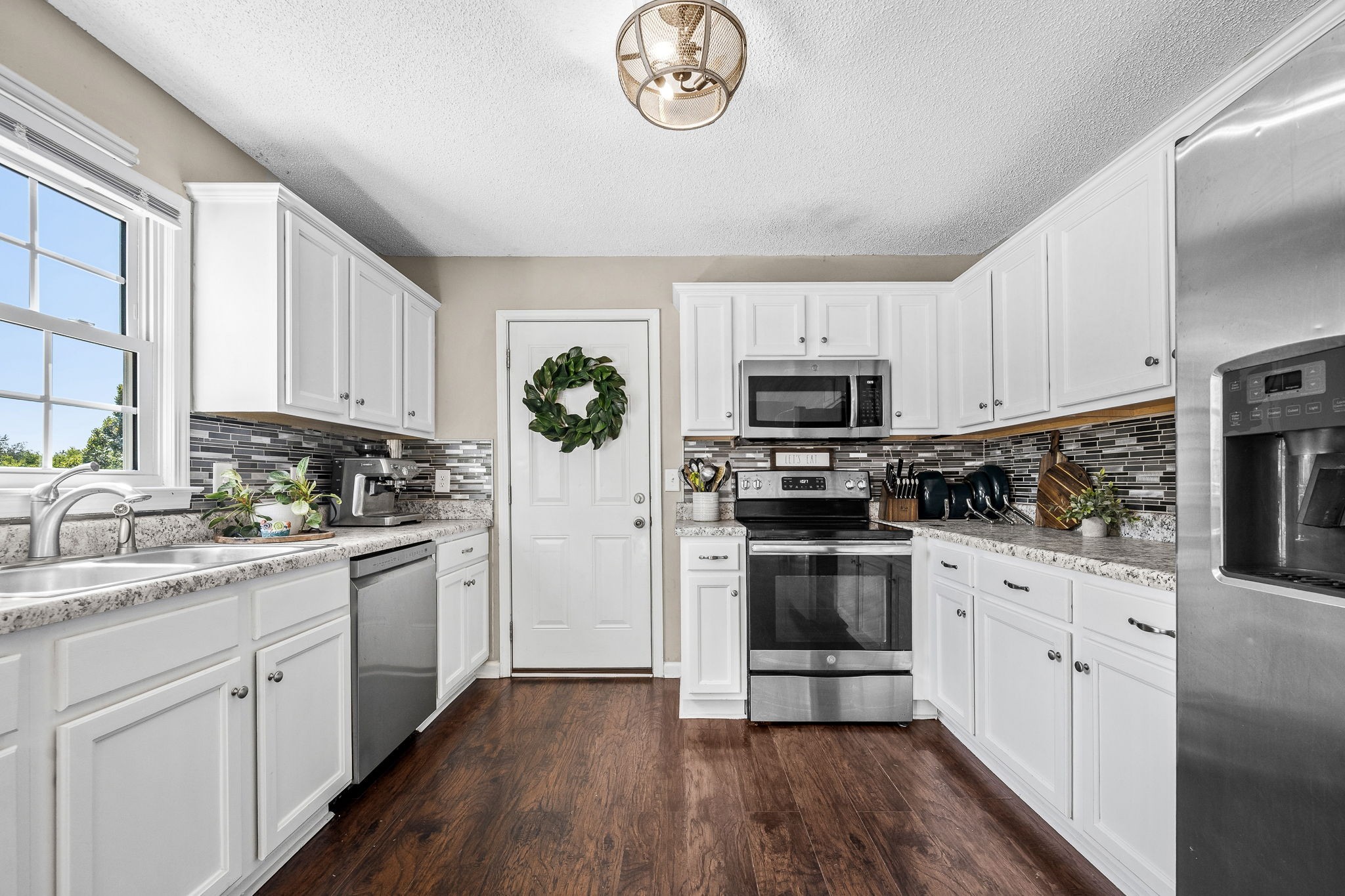 648 Greystone Dr