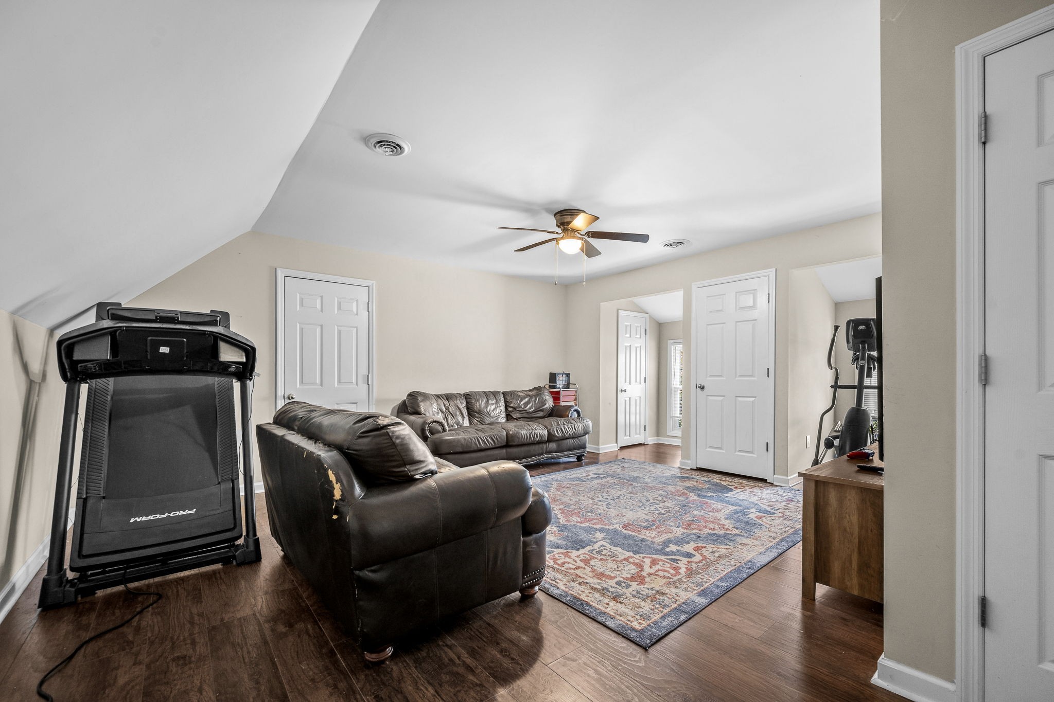 648 Greystone Dr