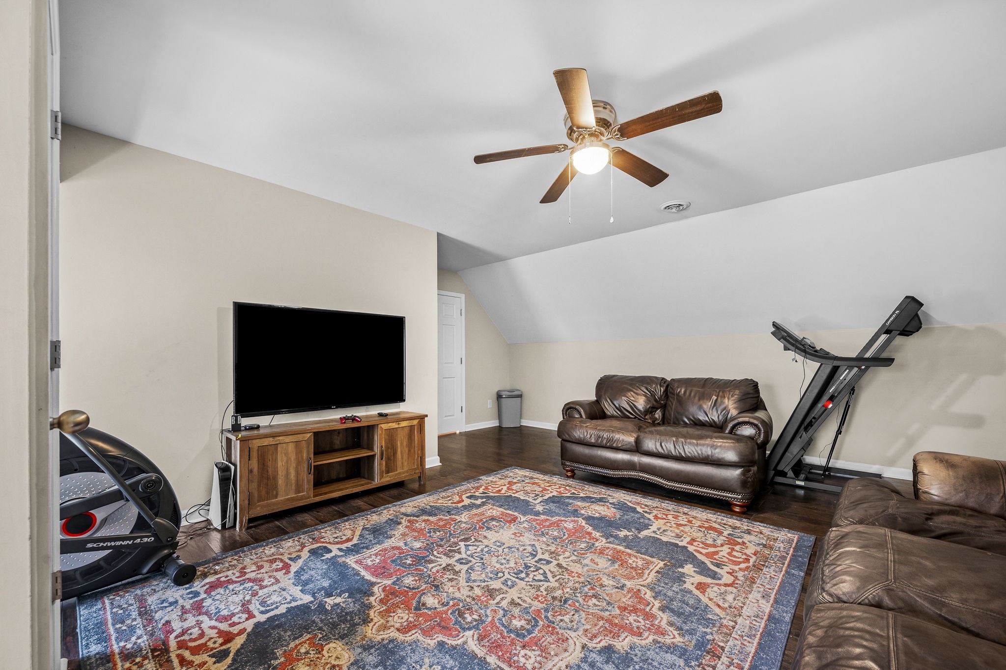 648 Greystone Dr