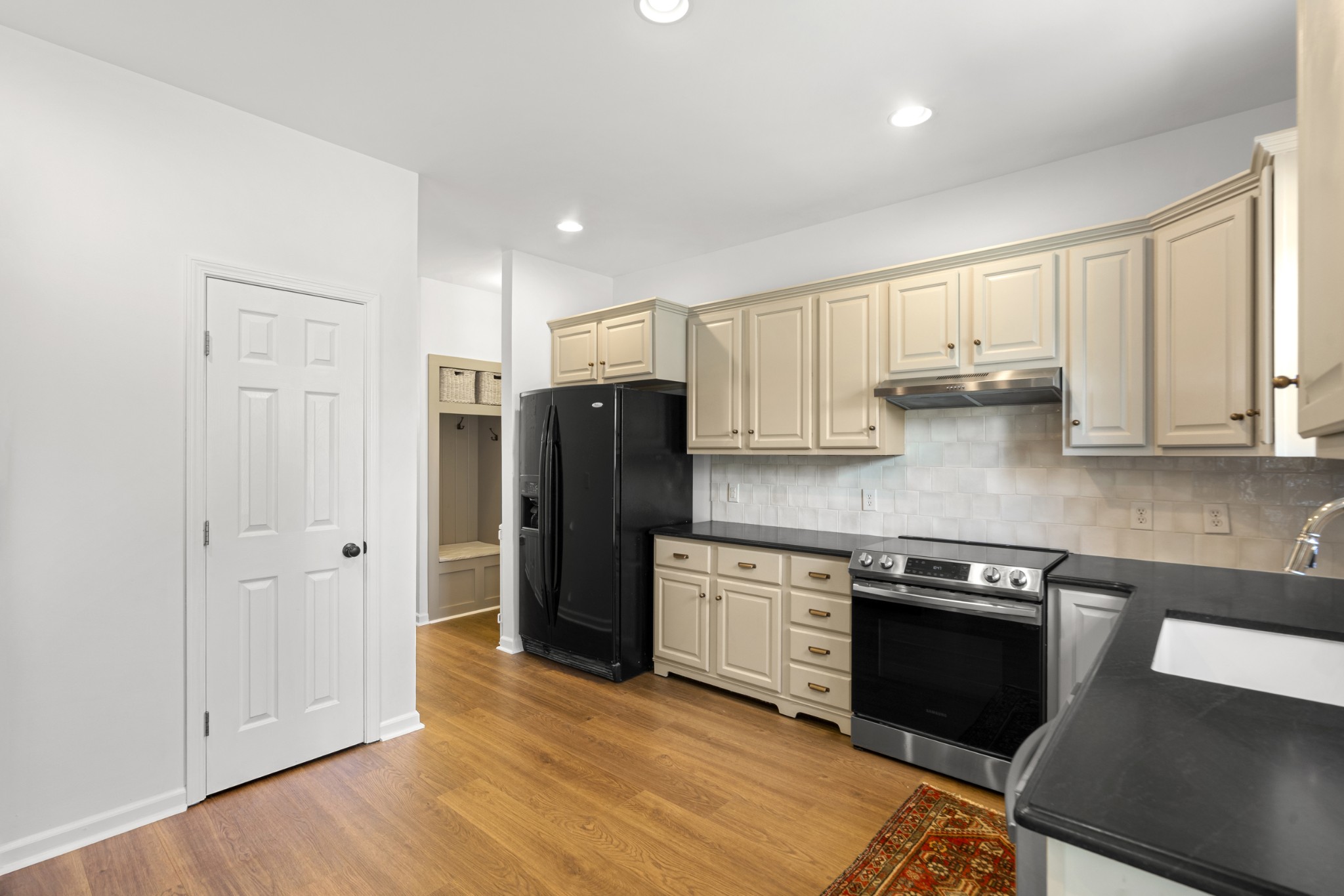 1725 Stephenson Ln