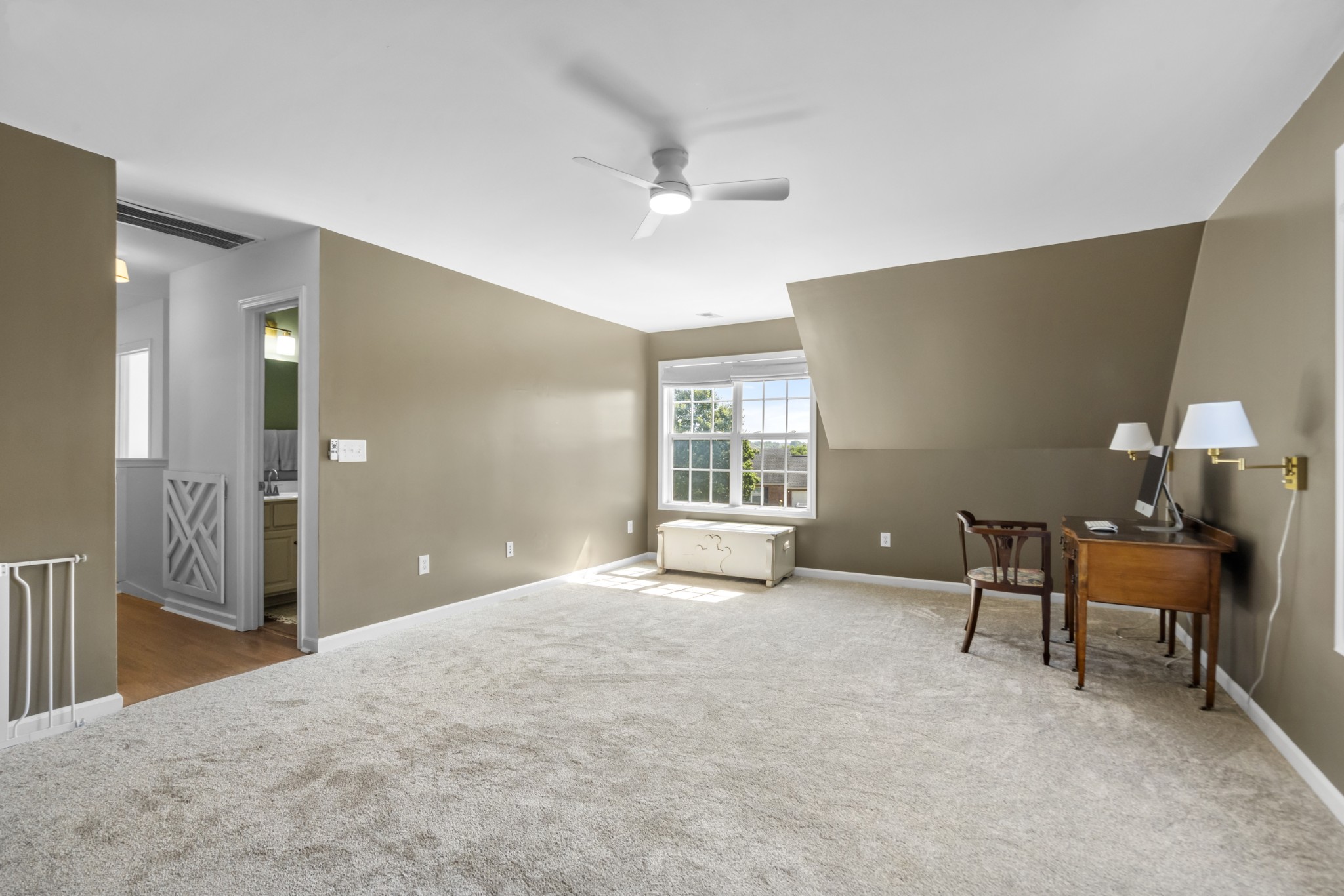 1725 Stephenson Ln