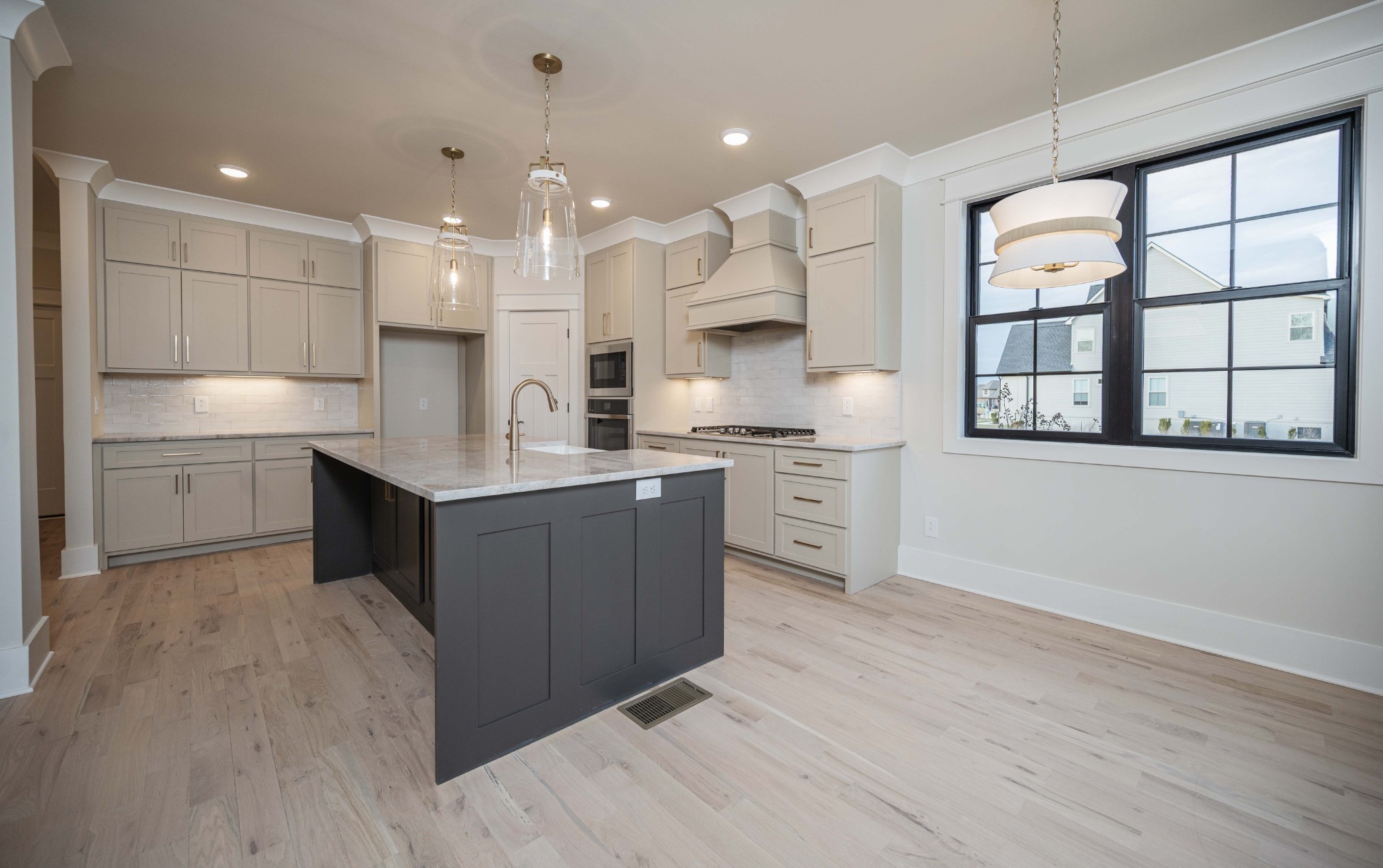 2829 Canfield Dr