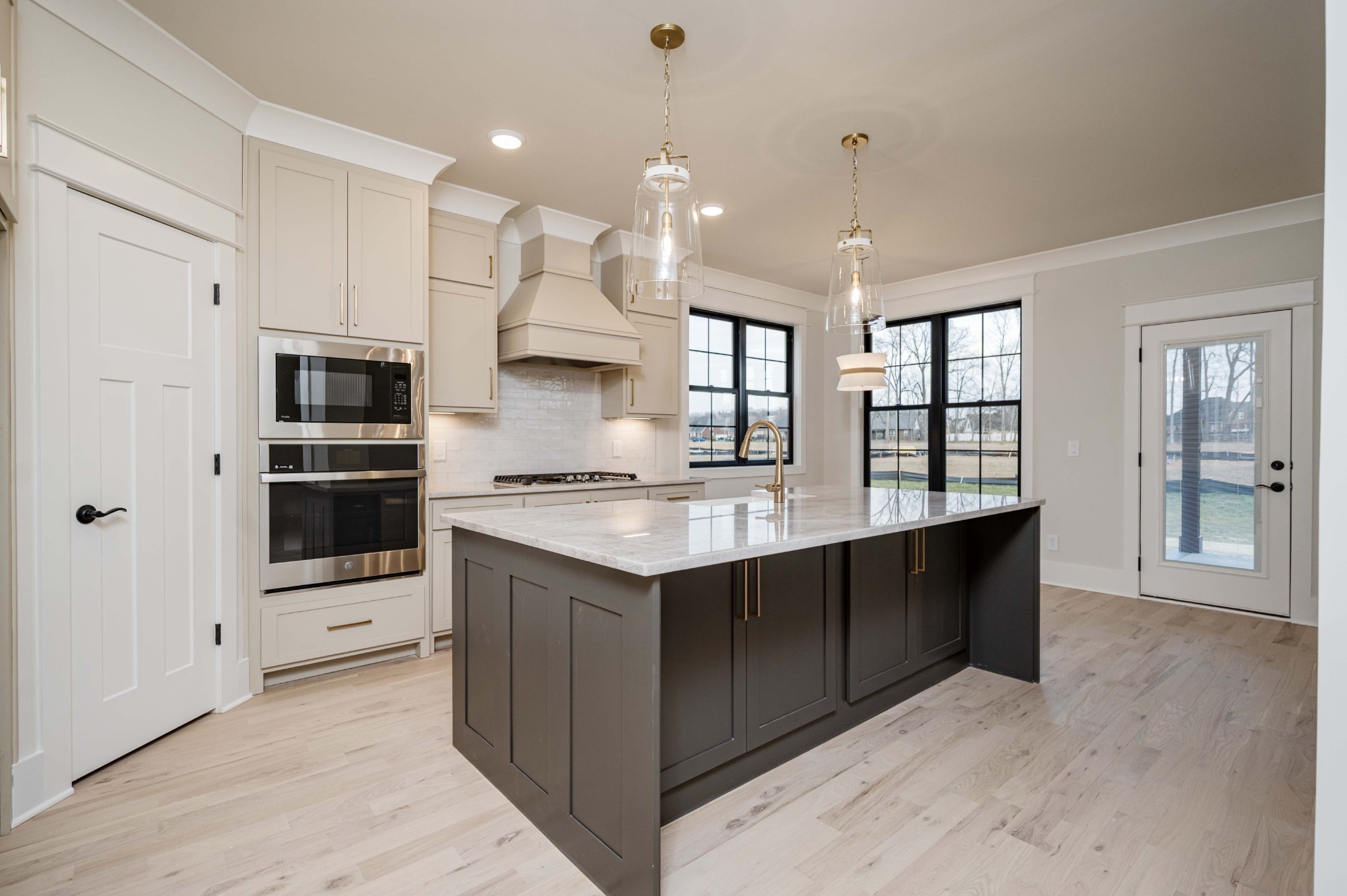 2829 Canfield Dr