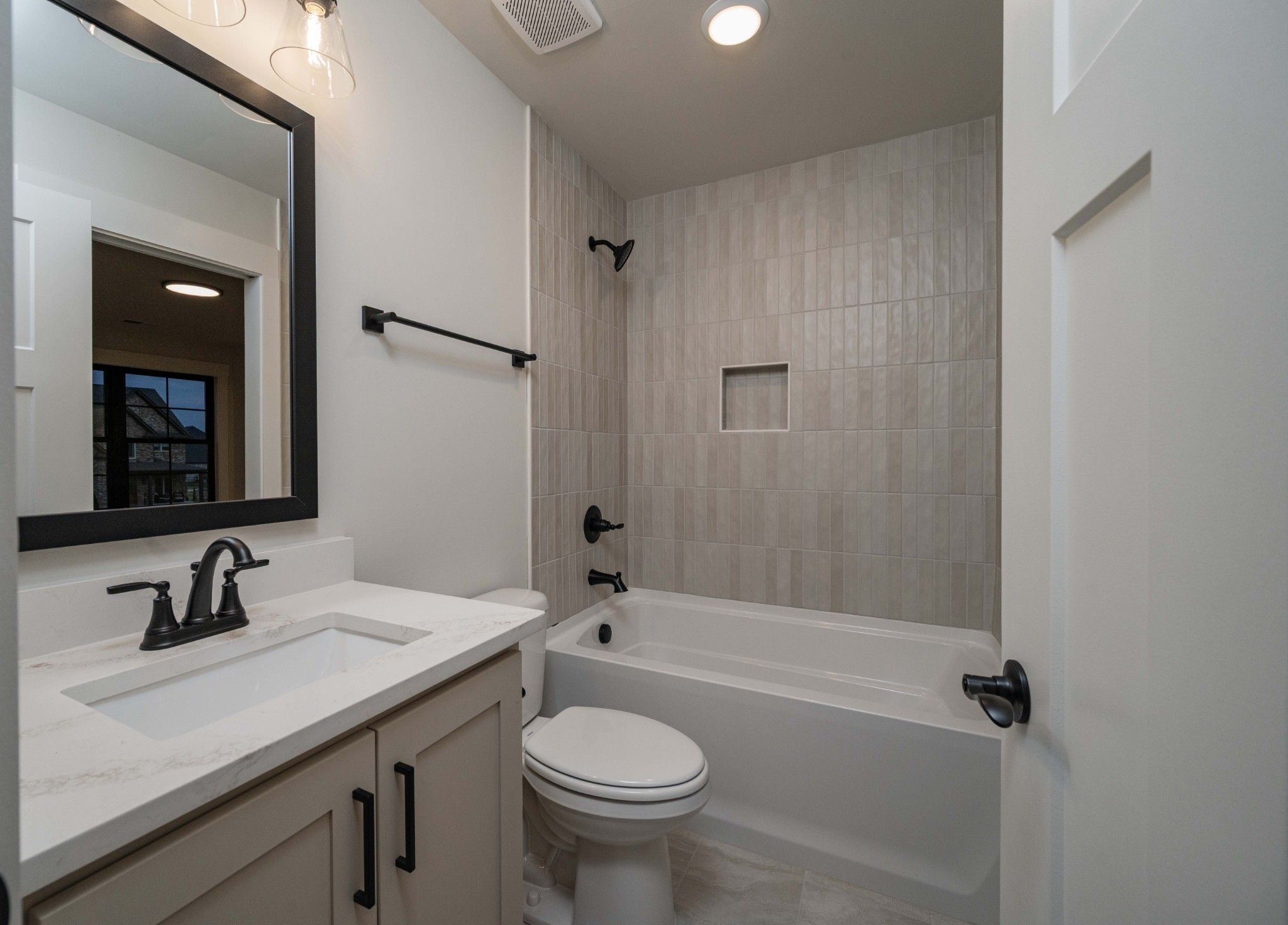 2829 Canfield Dr