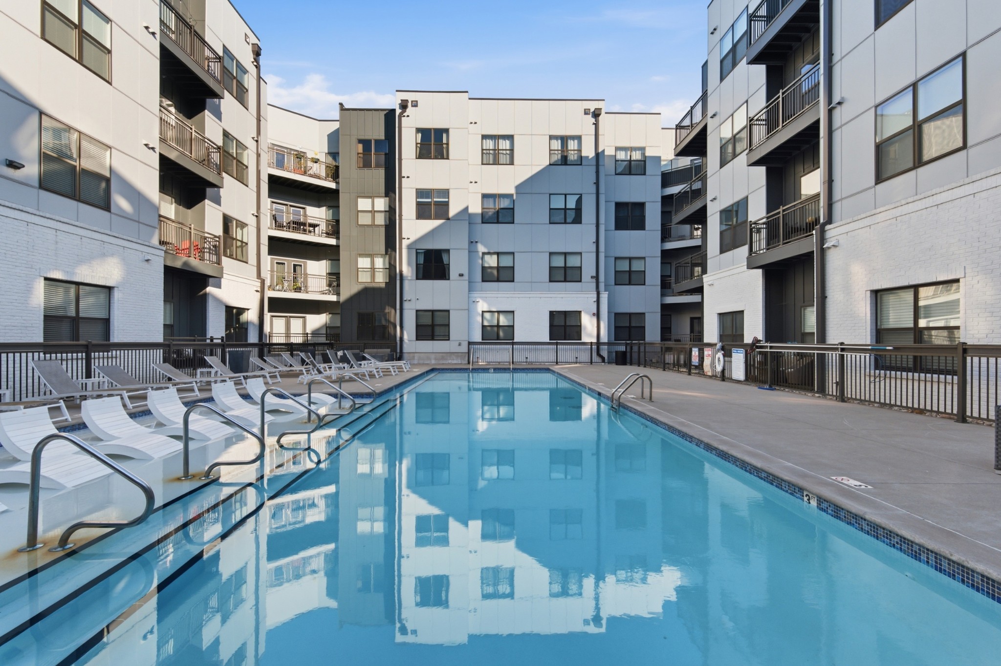1677 54th Ave, N Unit: 433