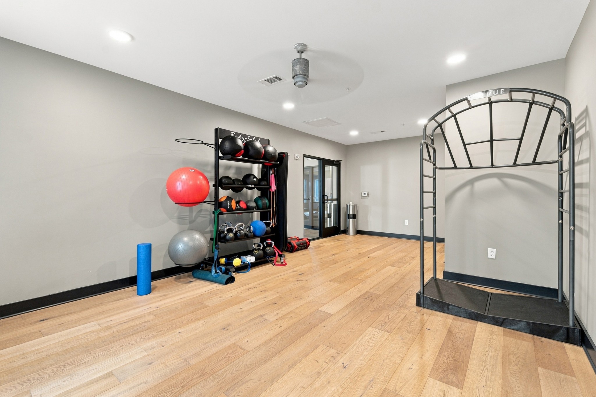 1677 54th Ave, N Unit: 433