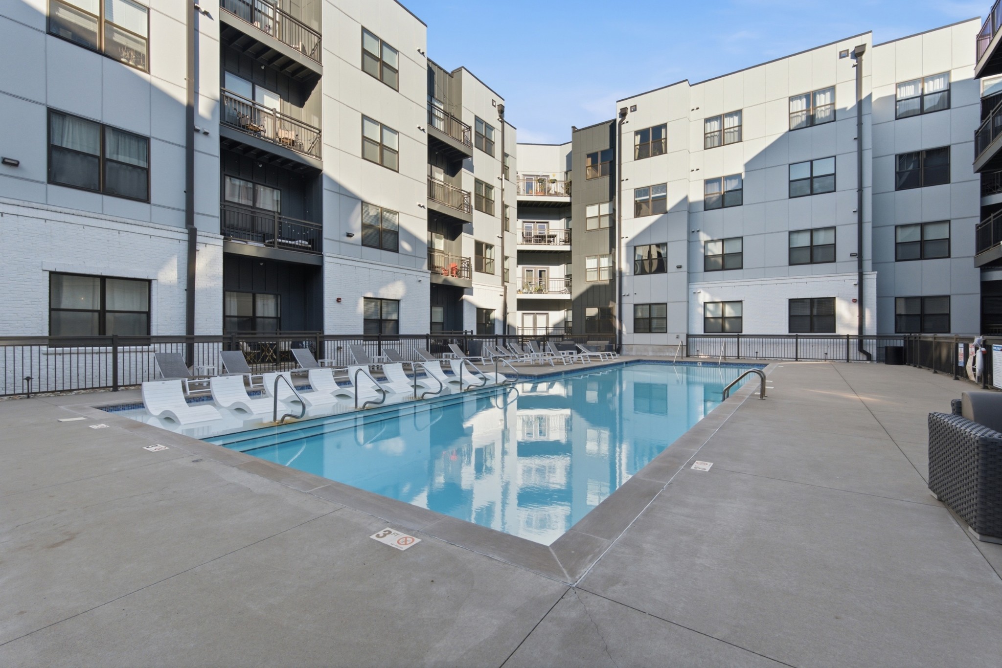 1677 54th Ave, N Unit: 433