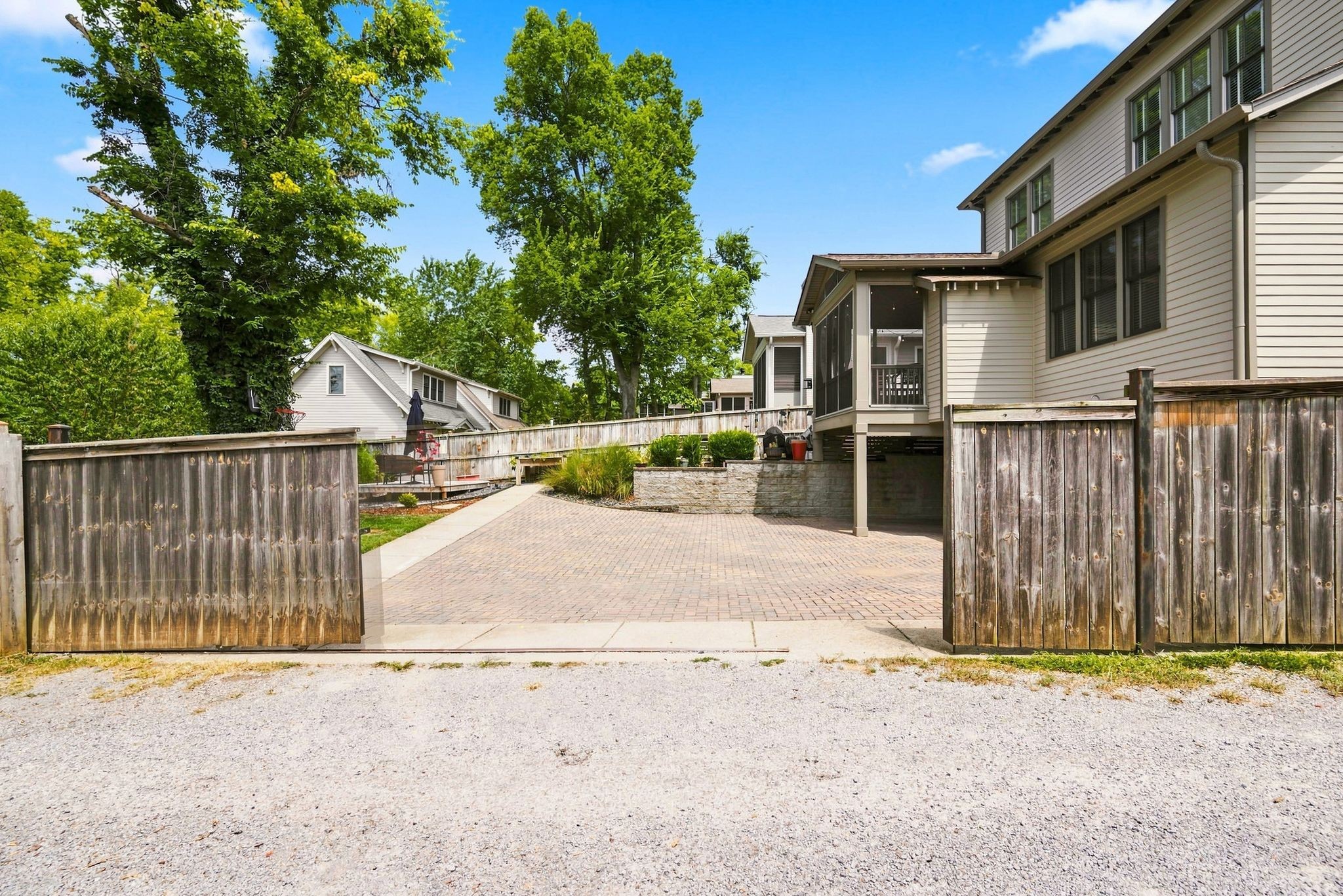 2511 Natchez Trce