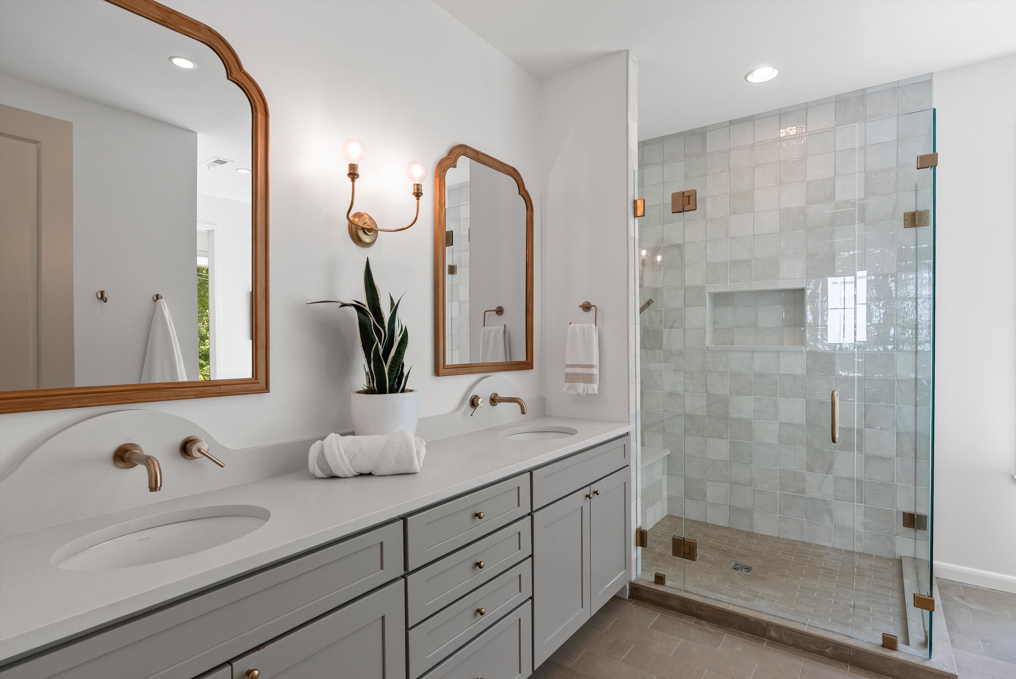 4116 Eden Ave Unit: A