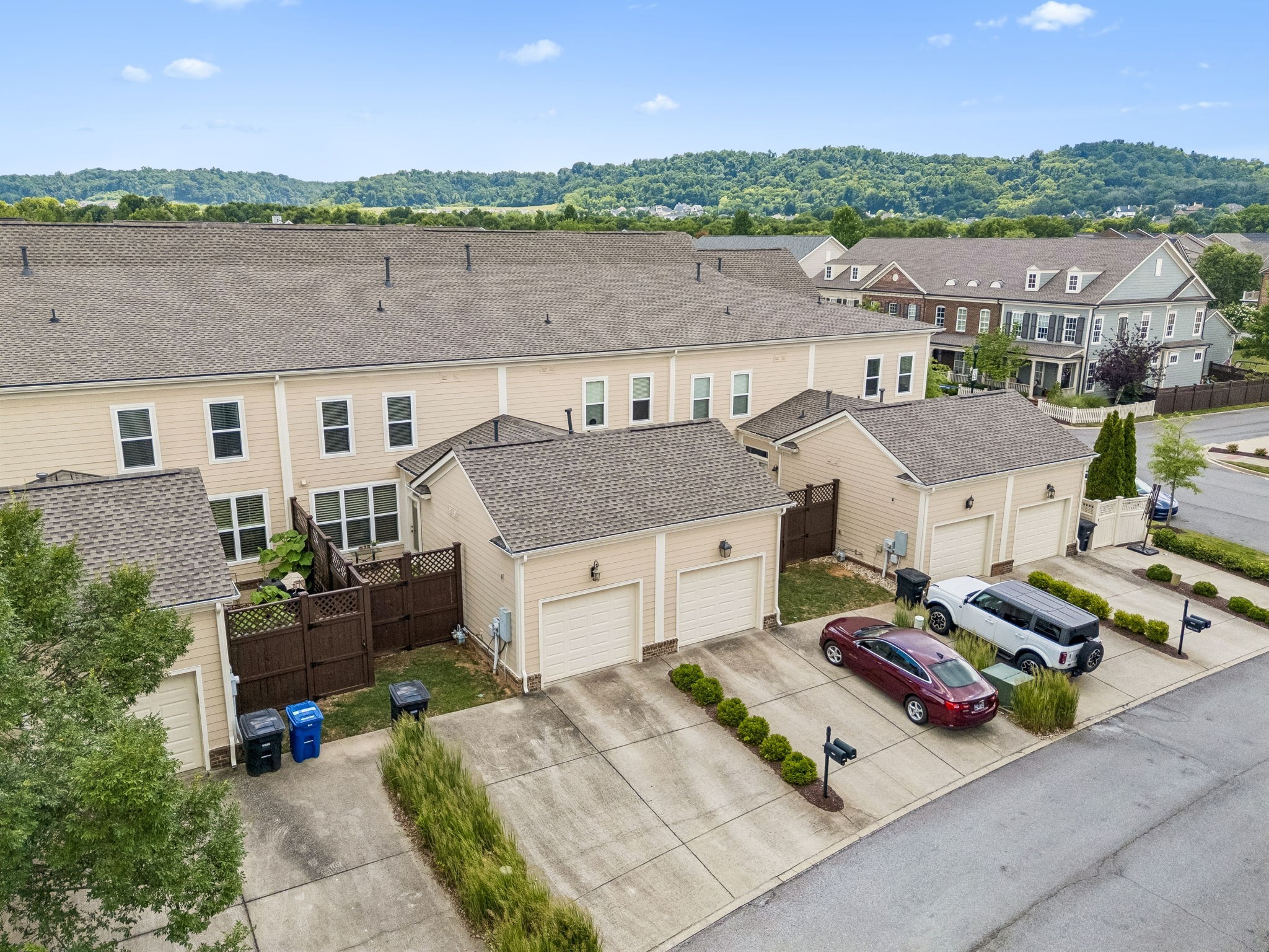 908 Jewell Ave