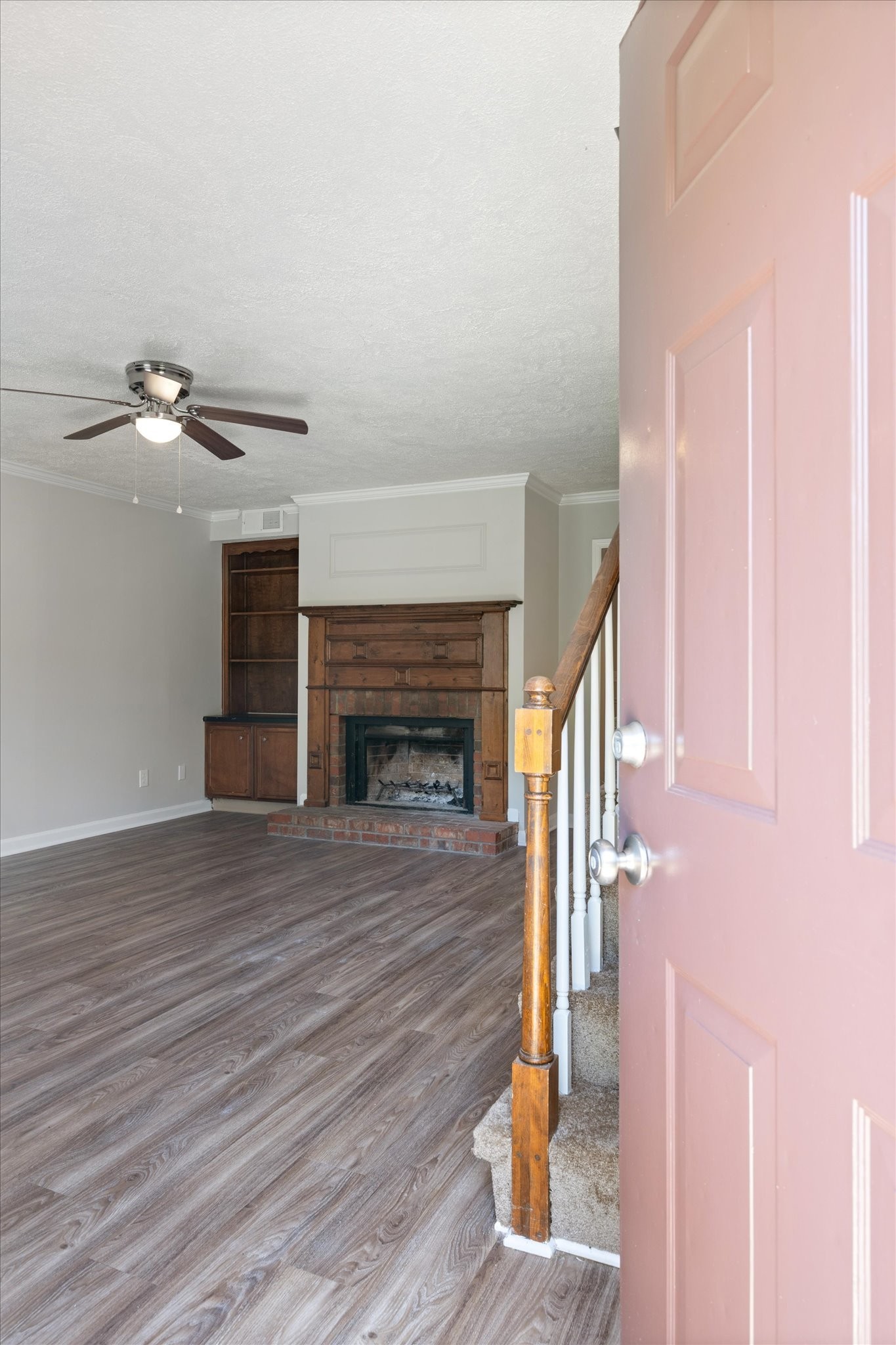 2556 Oak Hill Dr