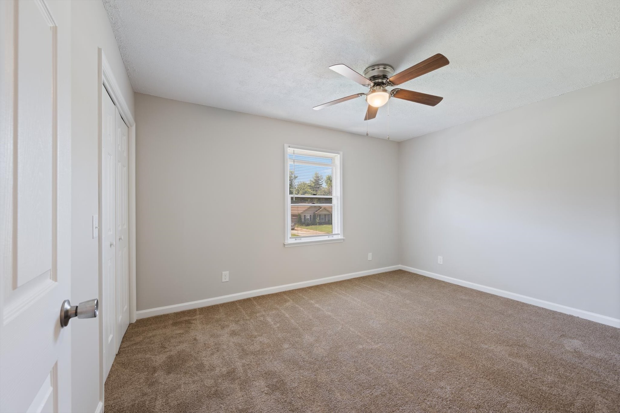 2556 Oak Hill Dr