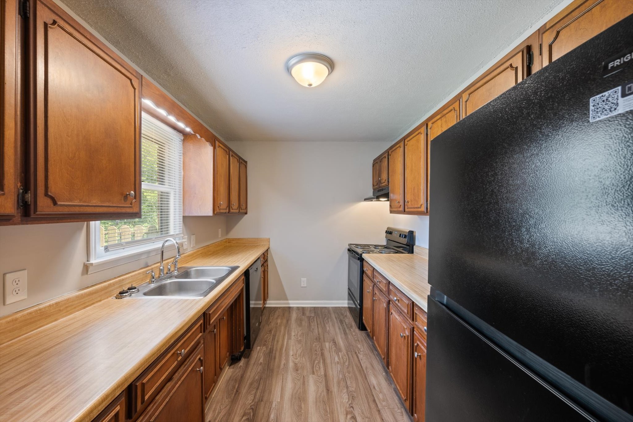 2556 Oak Hill Dr