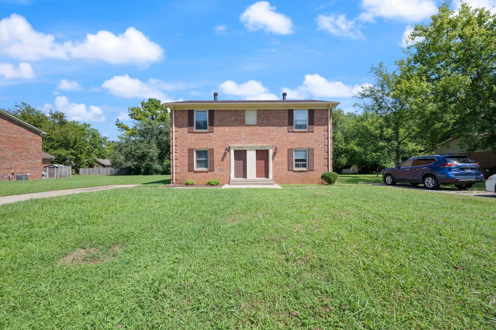 2556 Oak Hill Dr