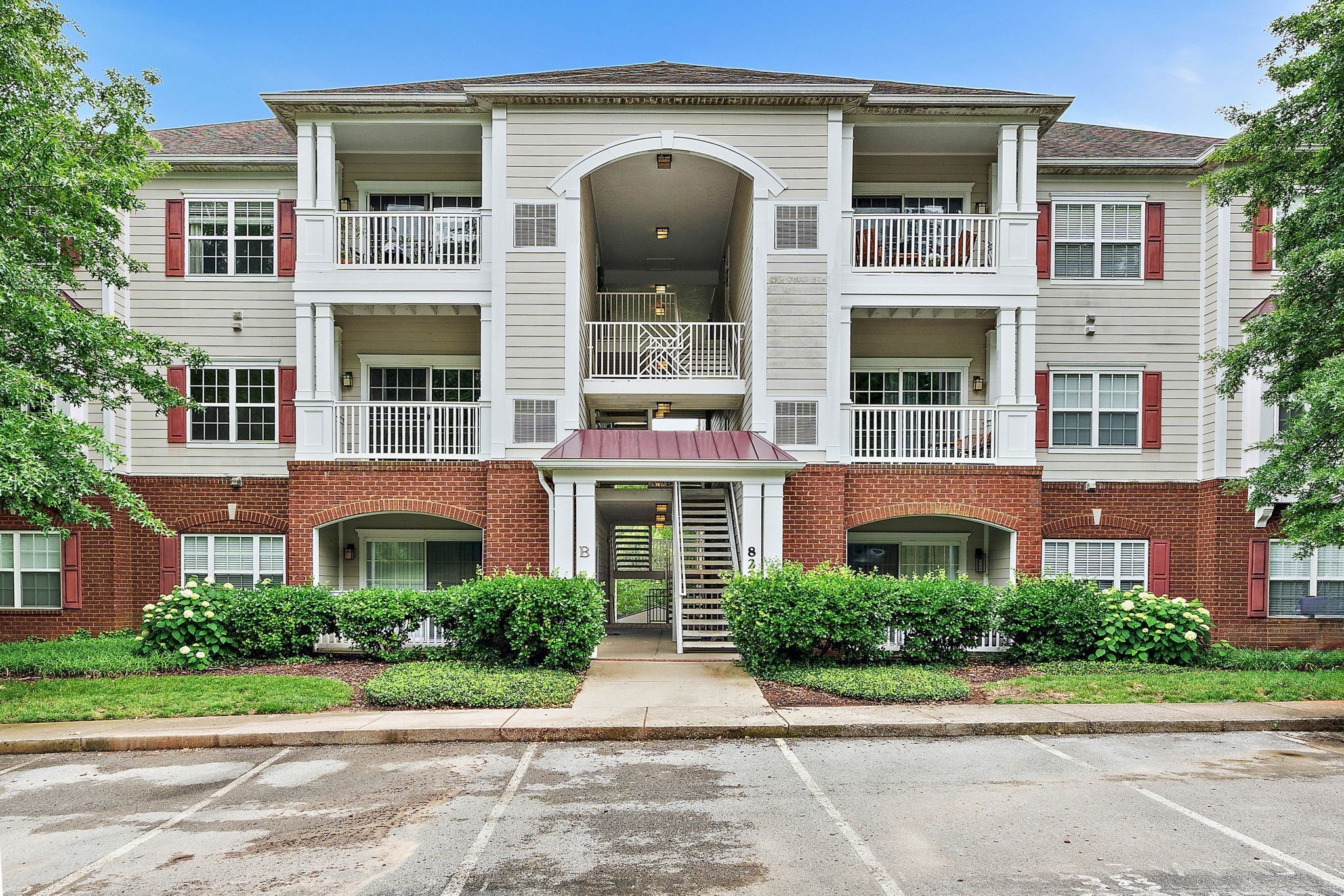 8221 Lenox Creekside Dr Unit: 10