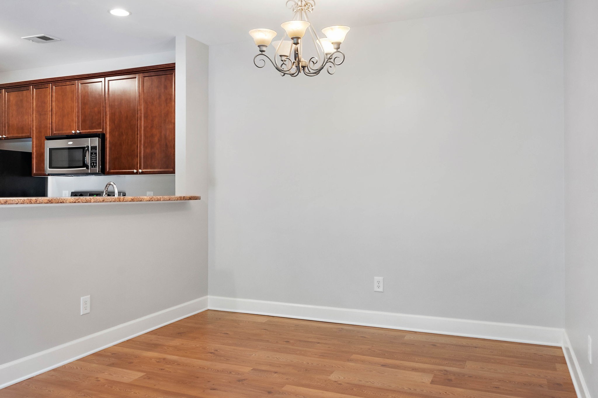 8221 Lenox Creekside Dr Unit: 10