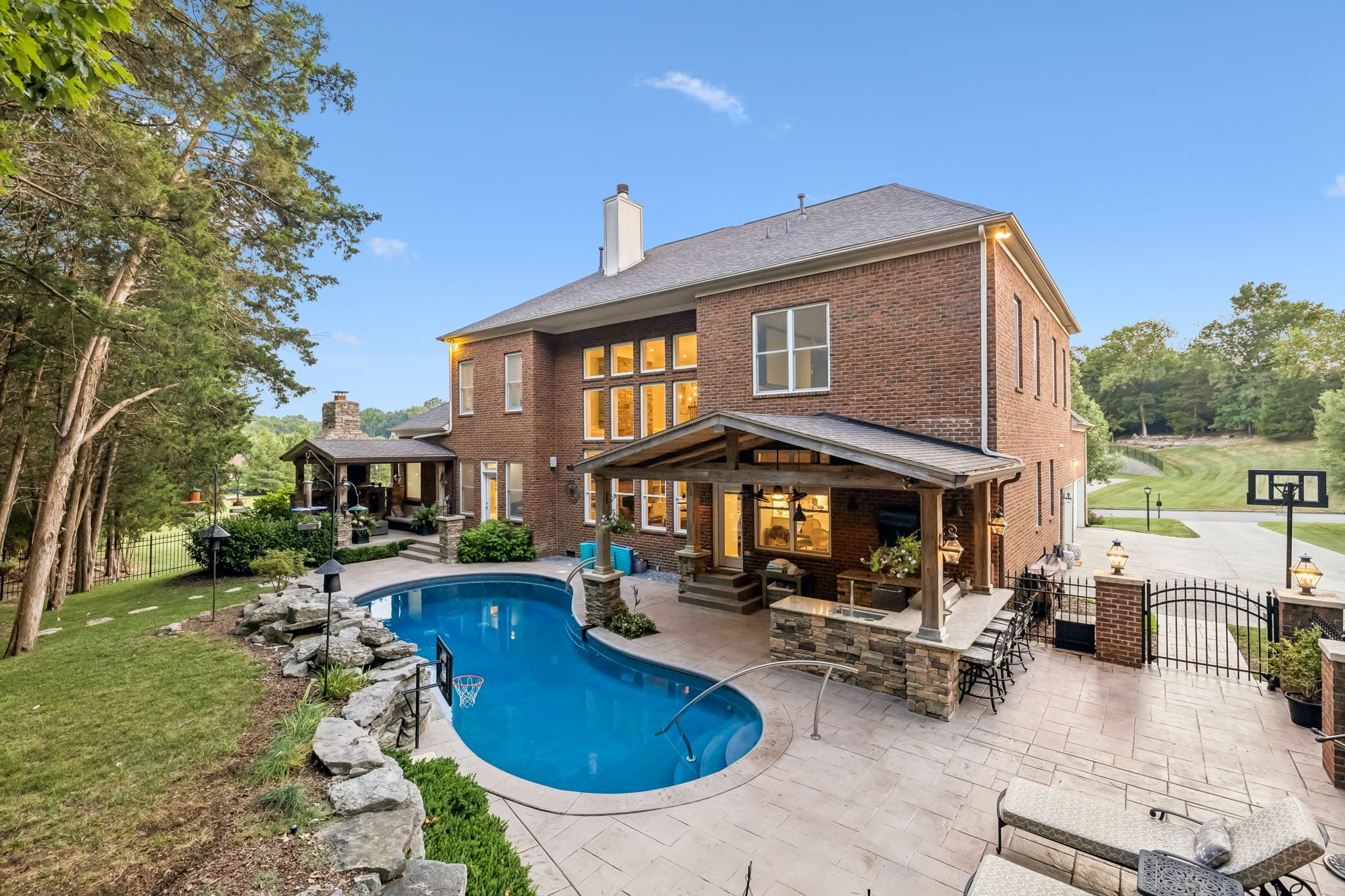 894 Arlington Heights