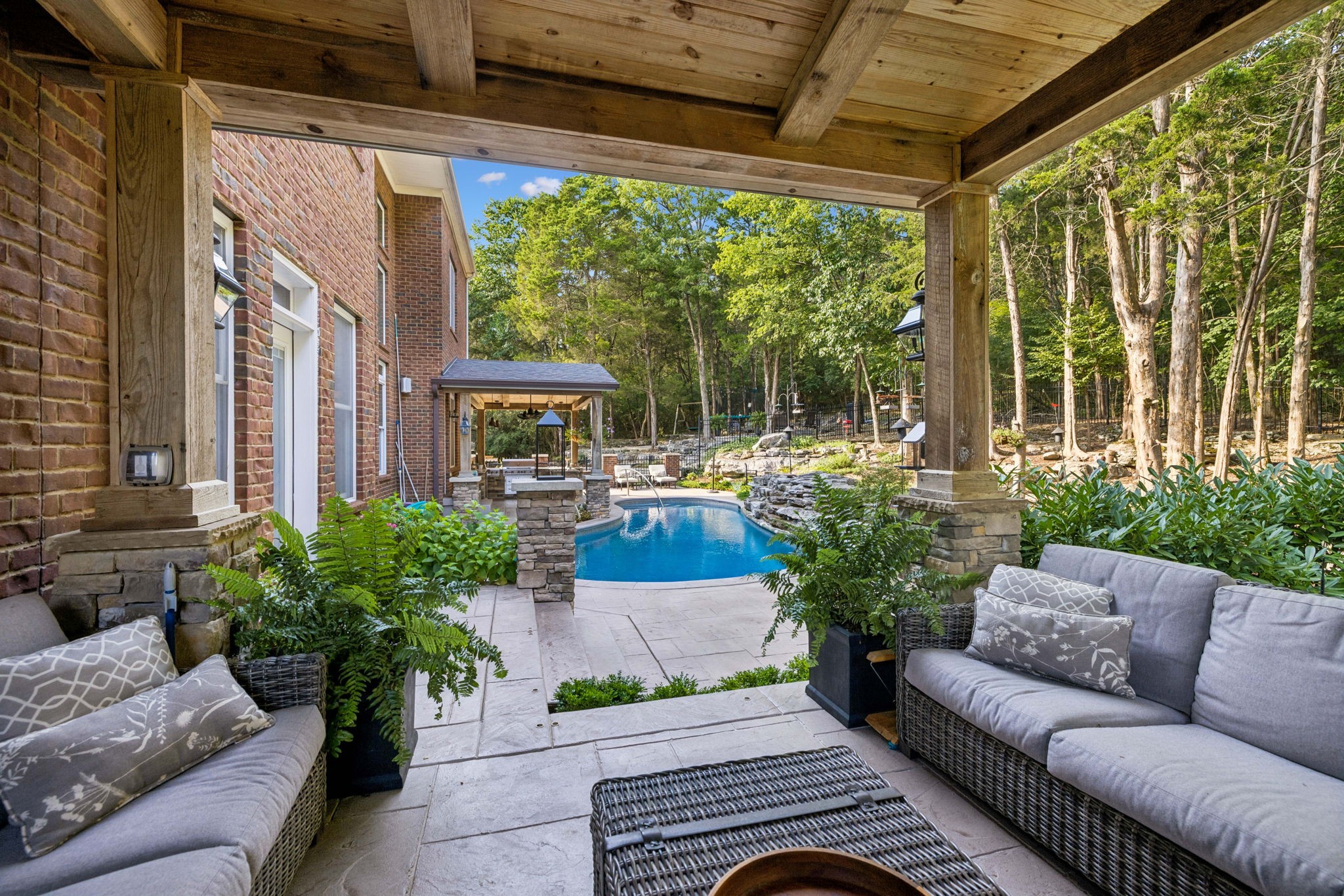 894 Arlington Heights