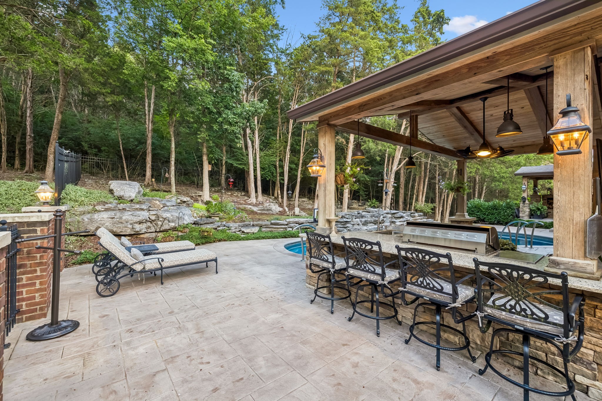 894 Arlington Heights