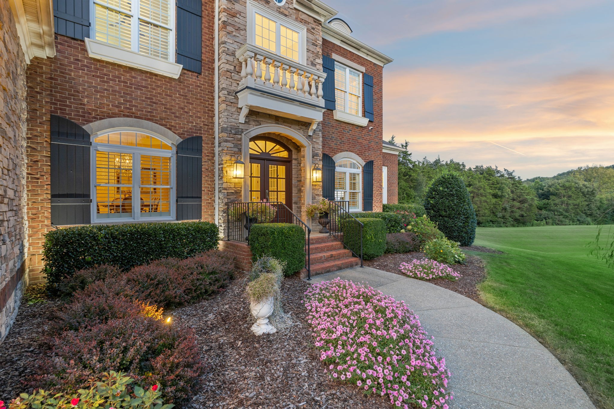894 Arlington Heights