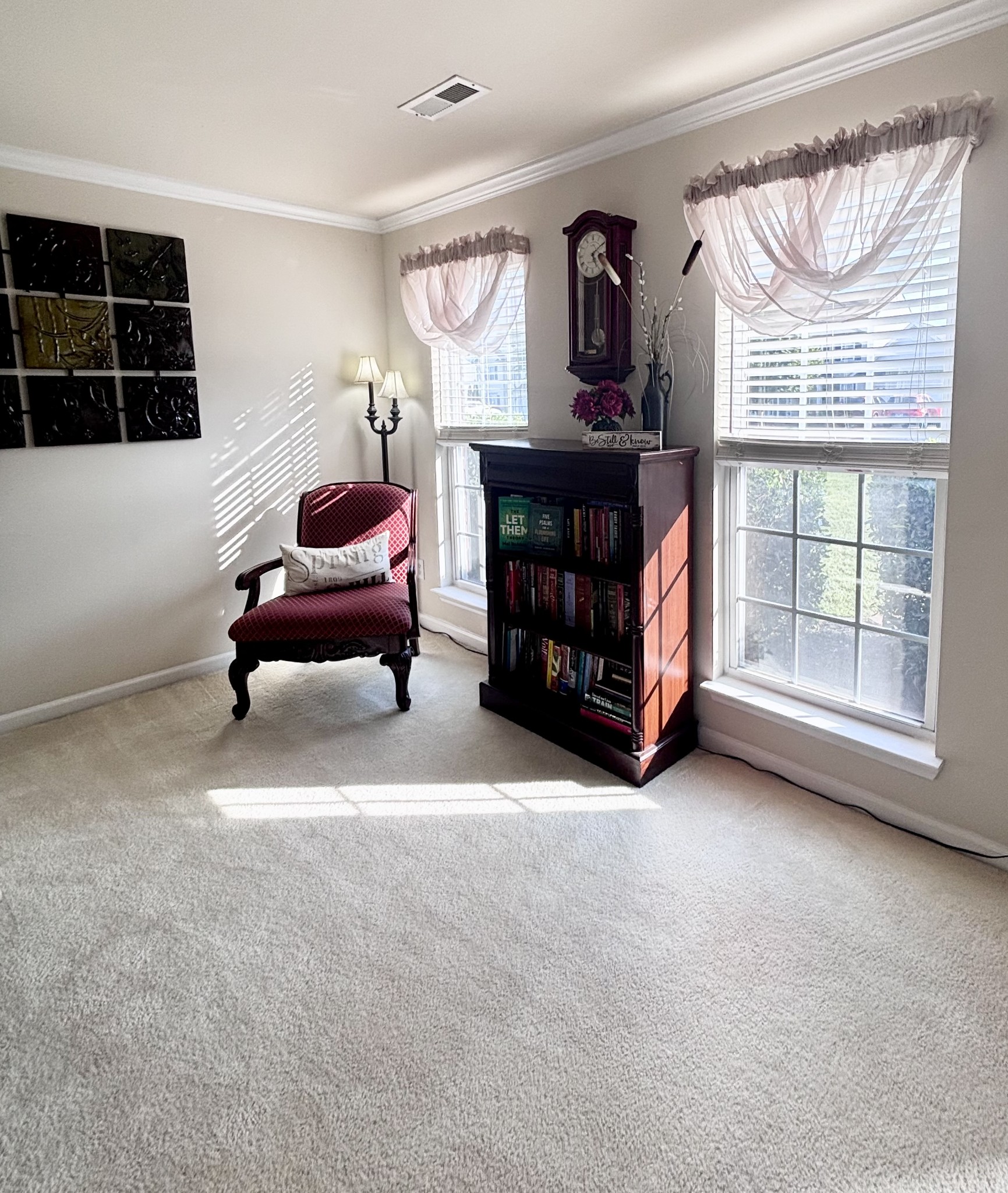 2252 Hayward Ln