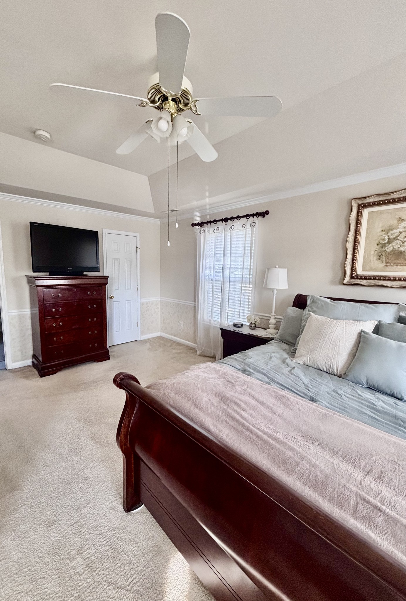 2252 Hayward Ln
