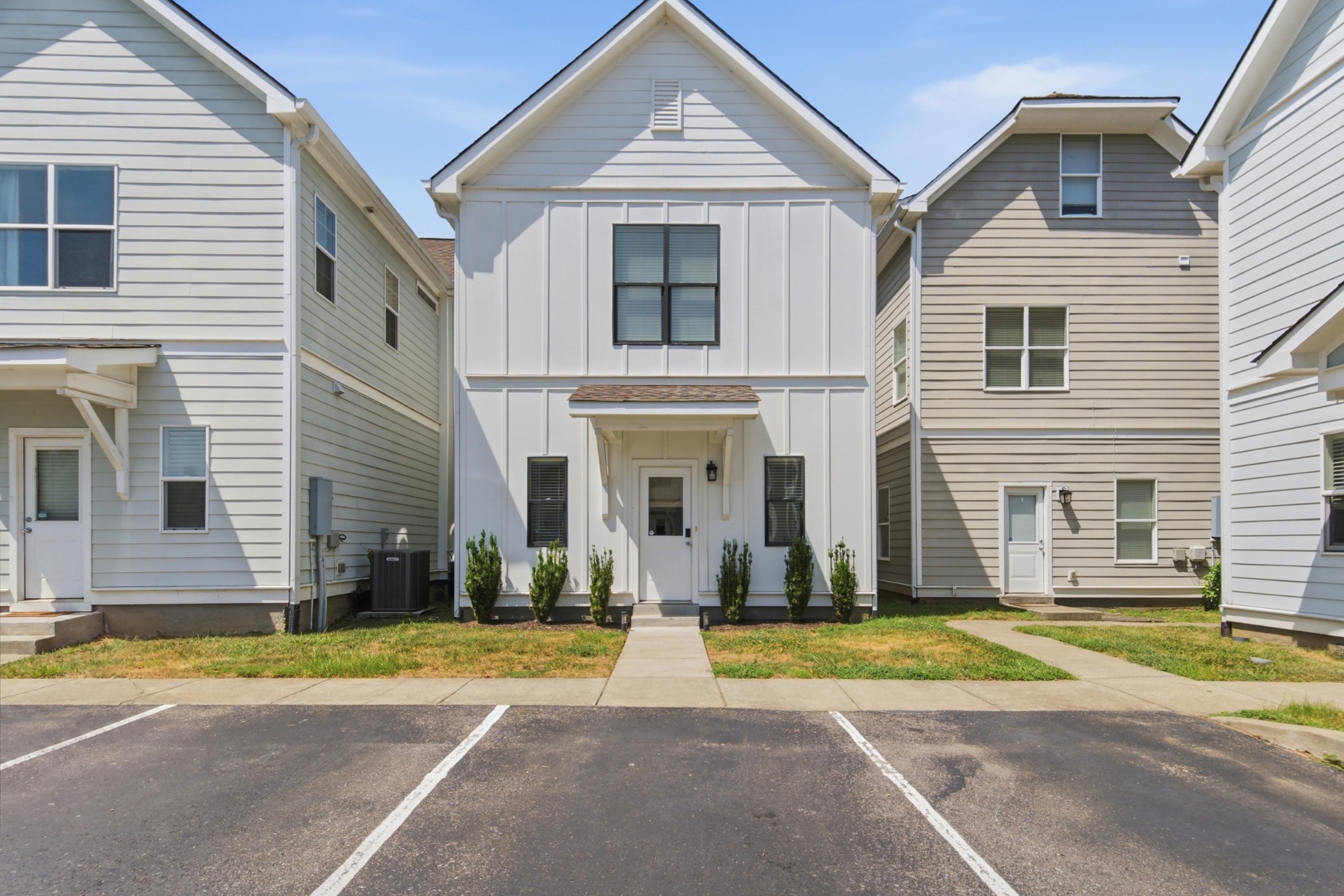717 Cottage Park Dr