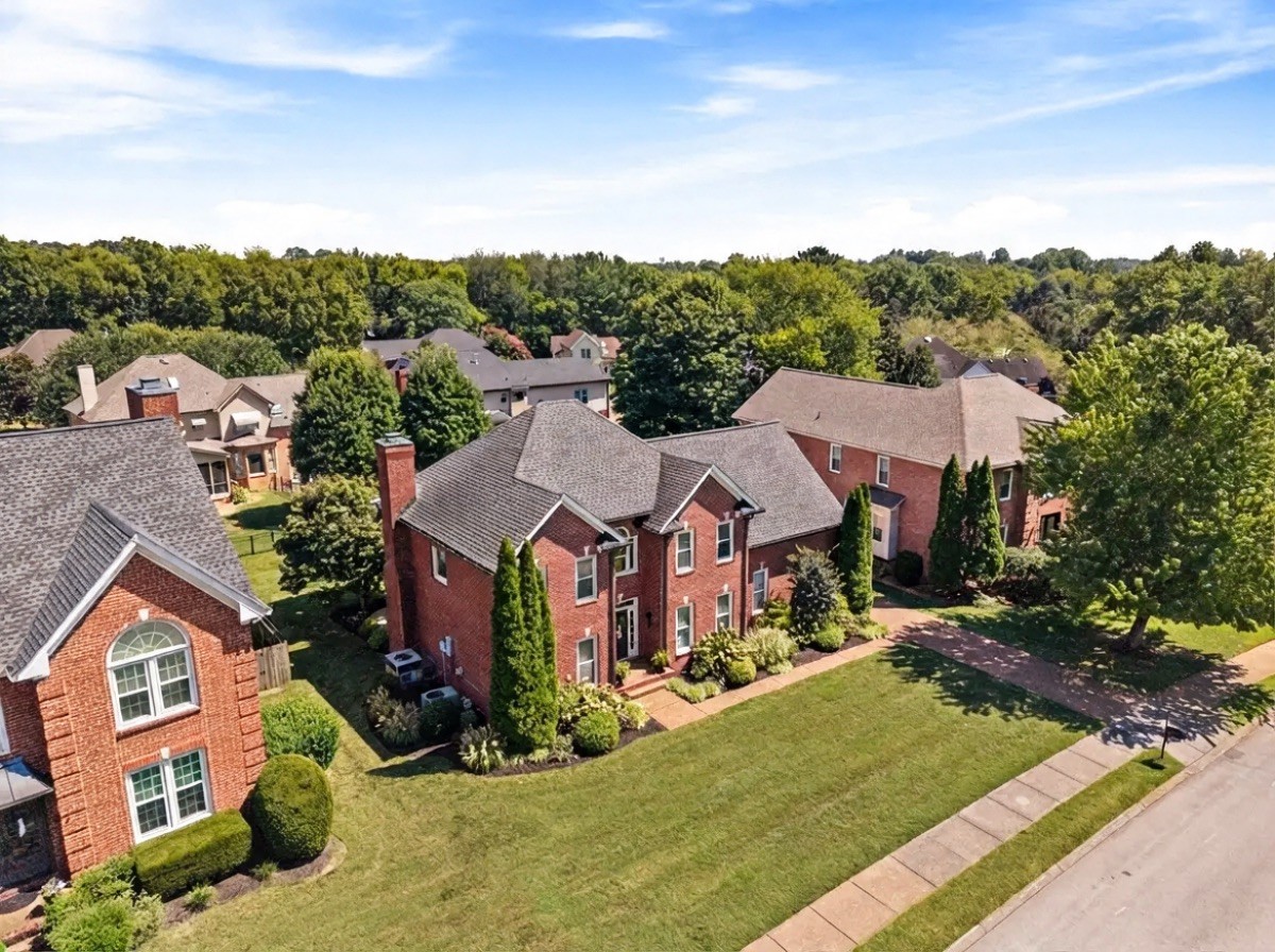184 Scotsman Ln