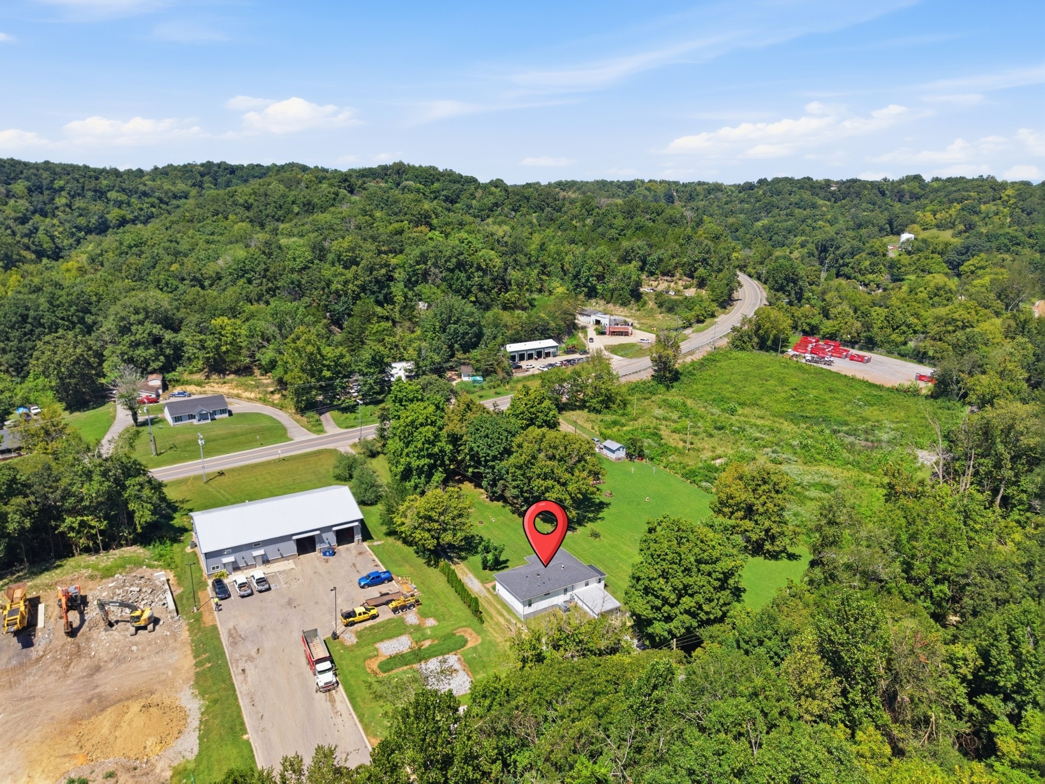 1389 Louisville Hwy