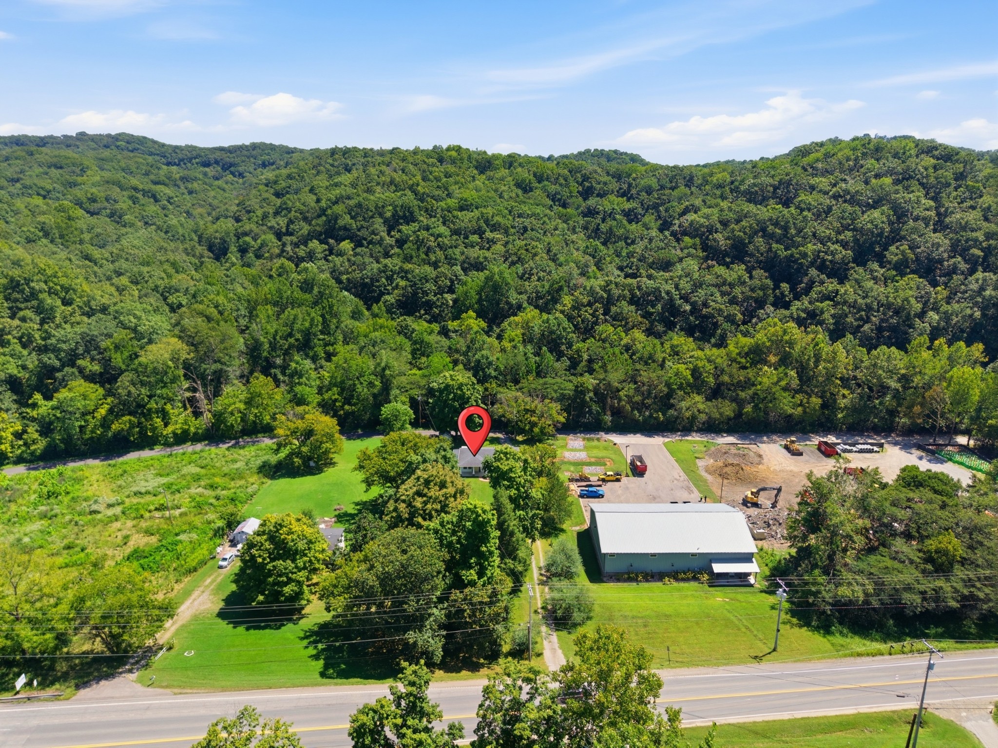 1389 Louisville Hwy