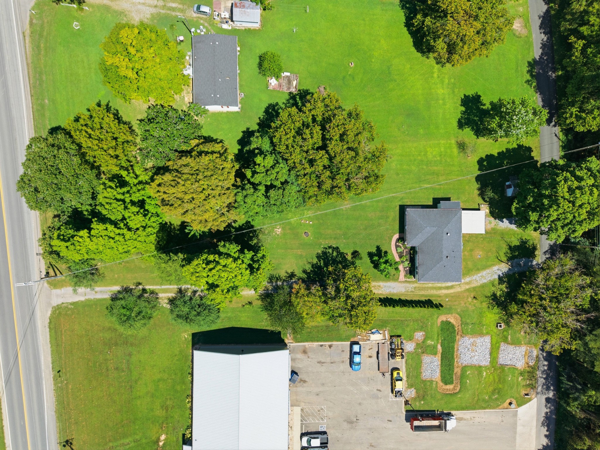 1389 Louisville Hwy