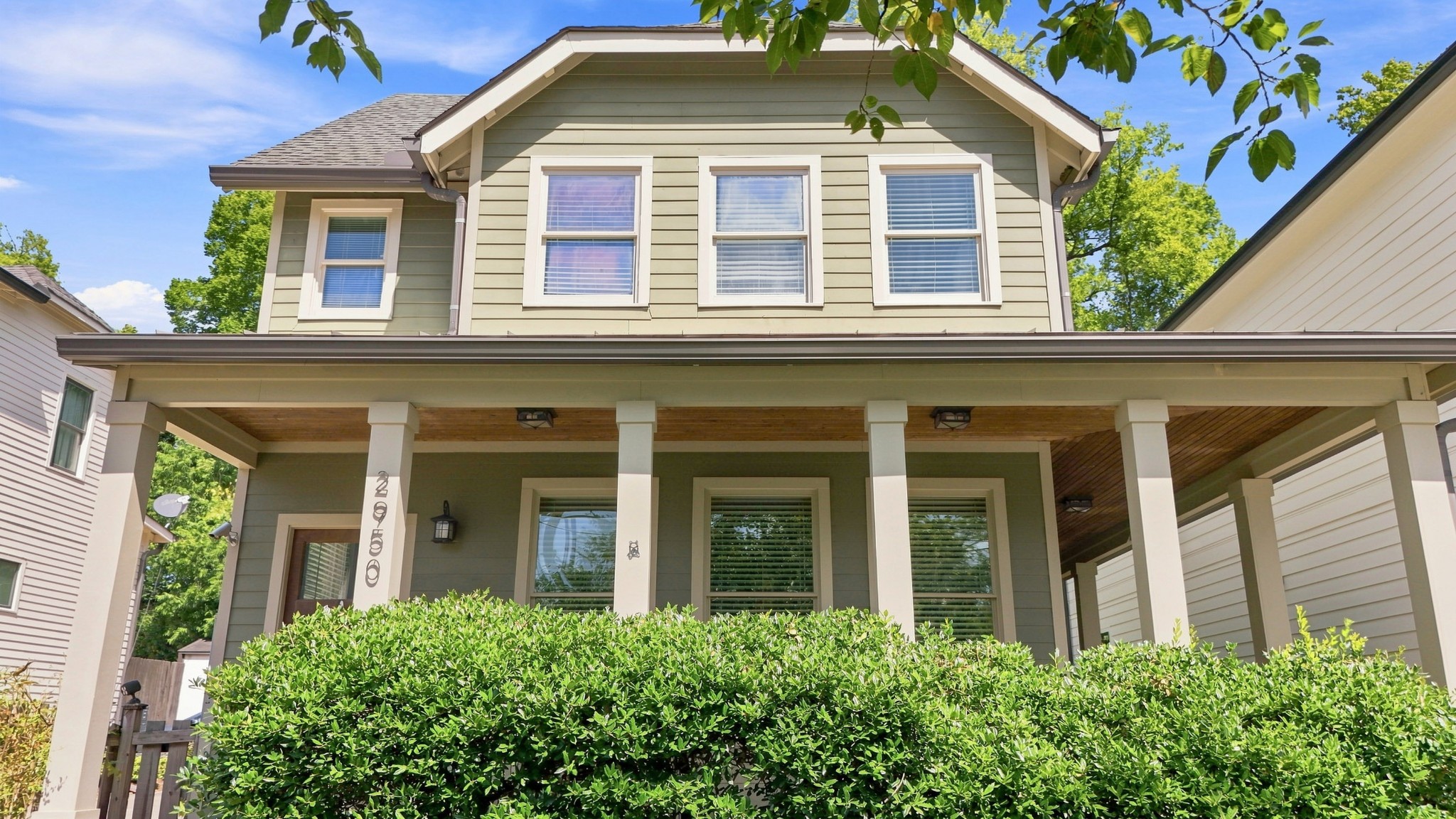 2950 Vaulx Ln