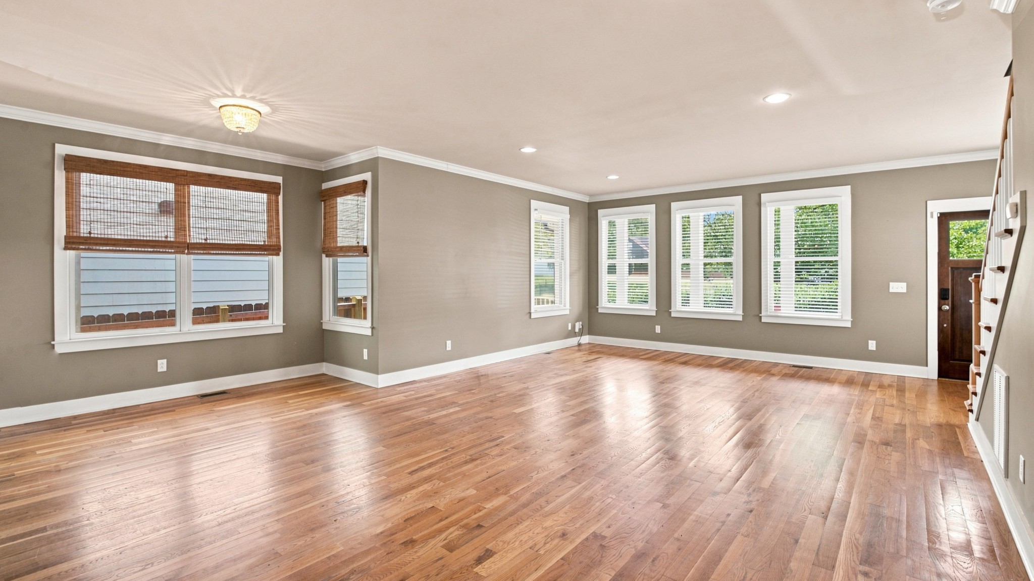 2950 Vaulx Ln