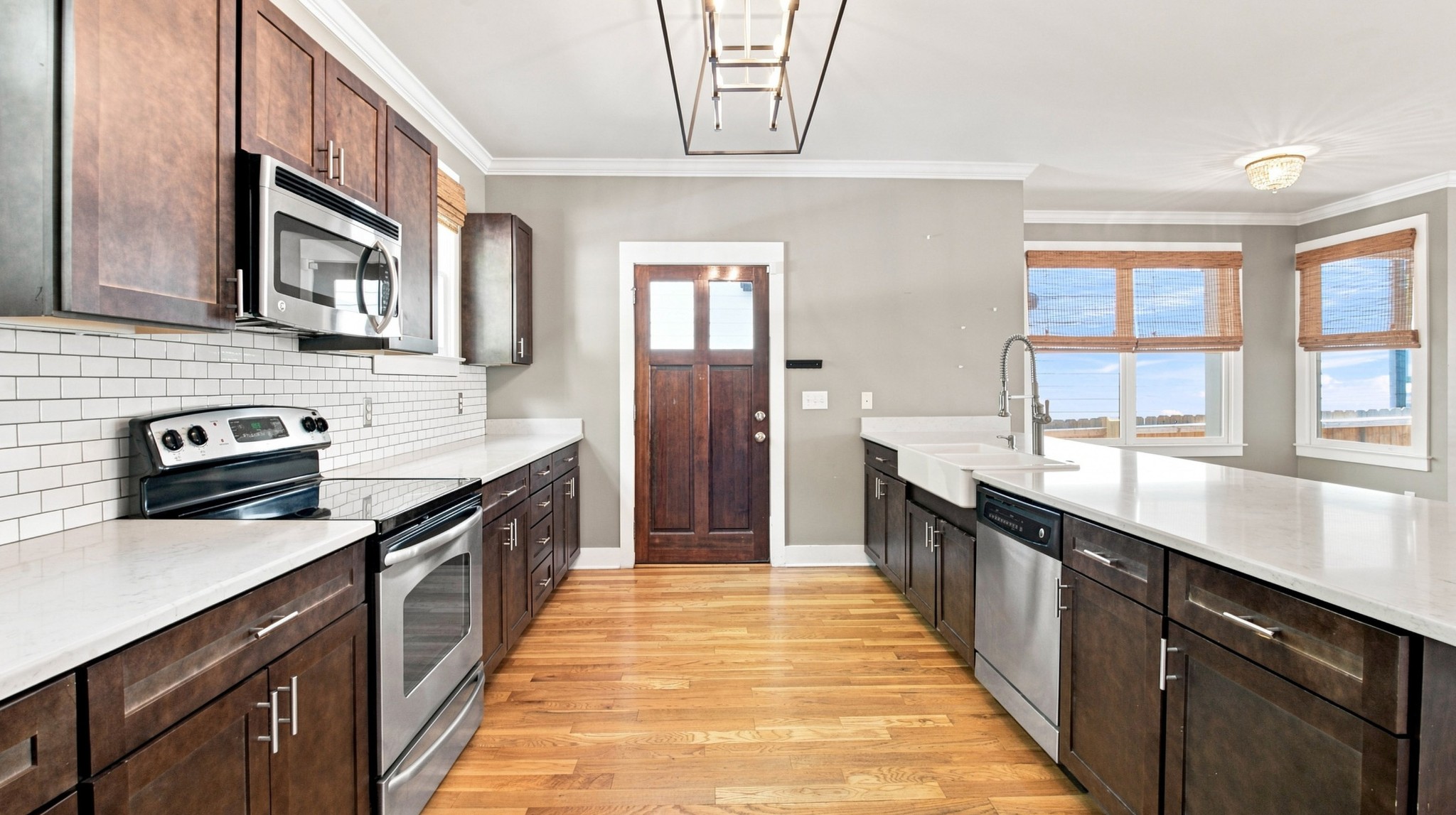 2950 Vaulx Ln