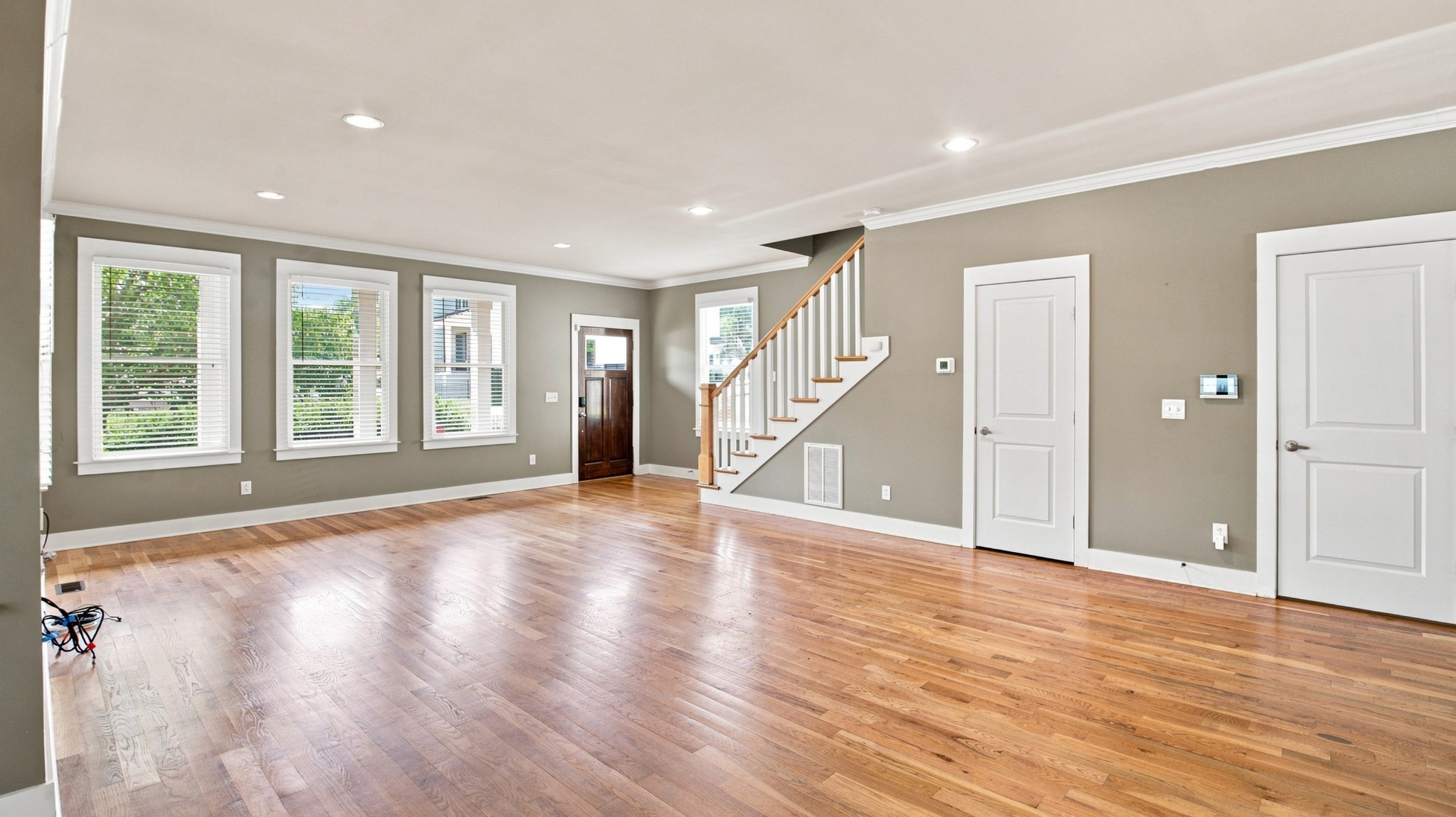 2950 Vaulx Ln
