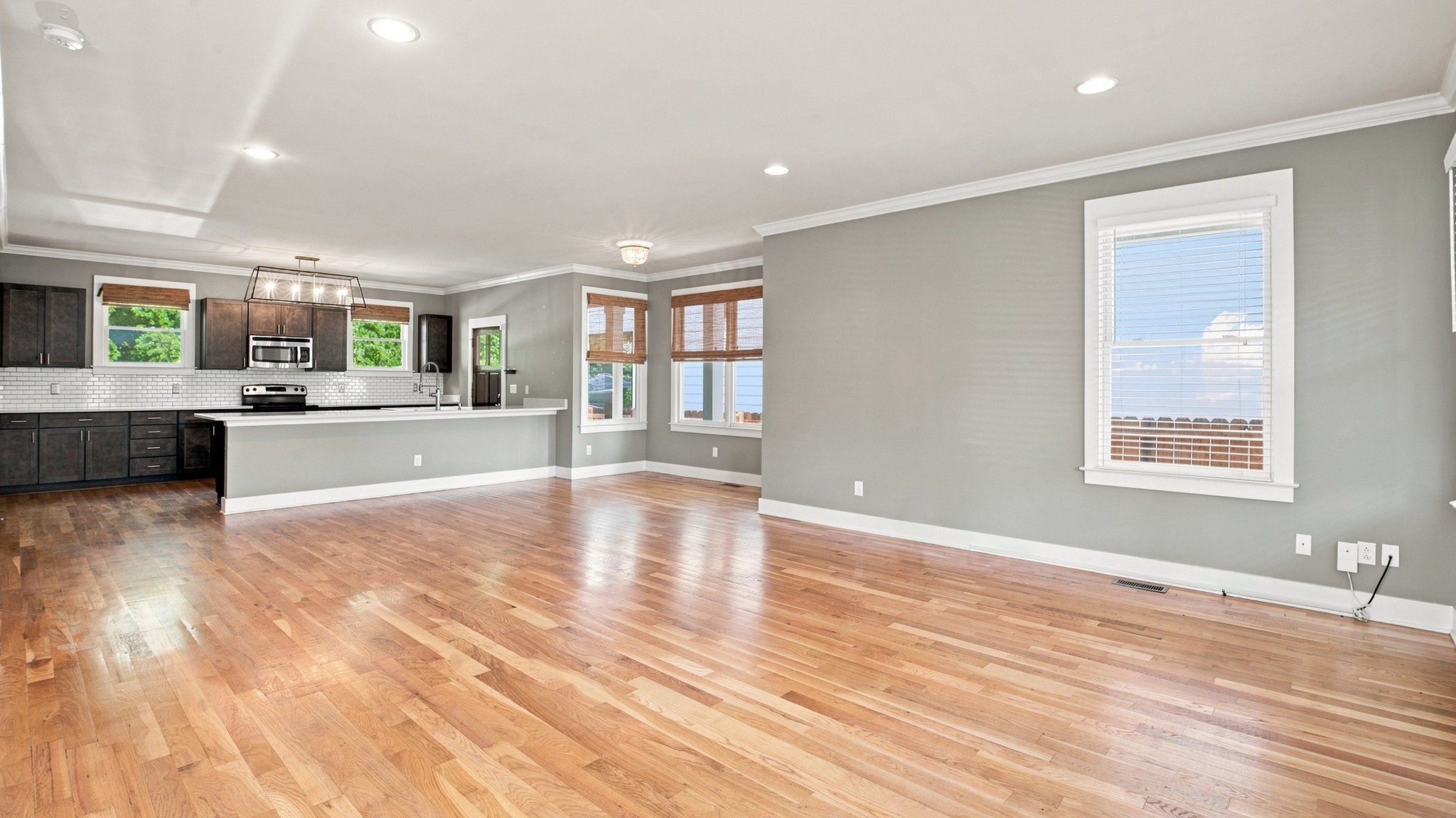 2950 Vaulx Ln