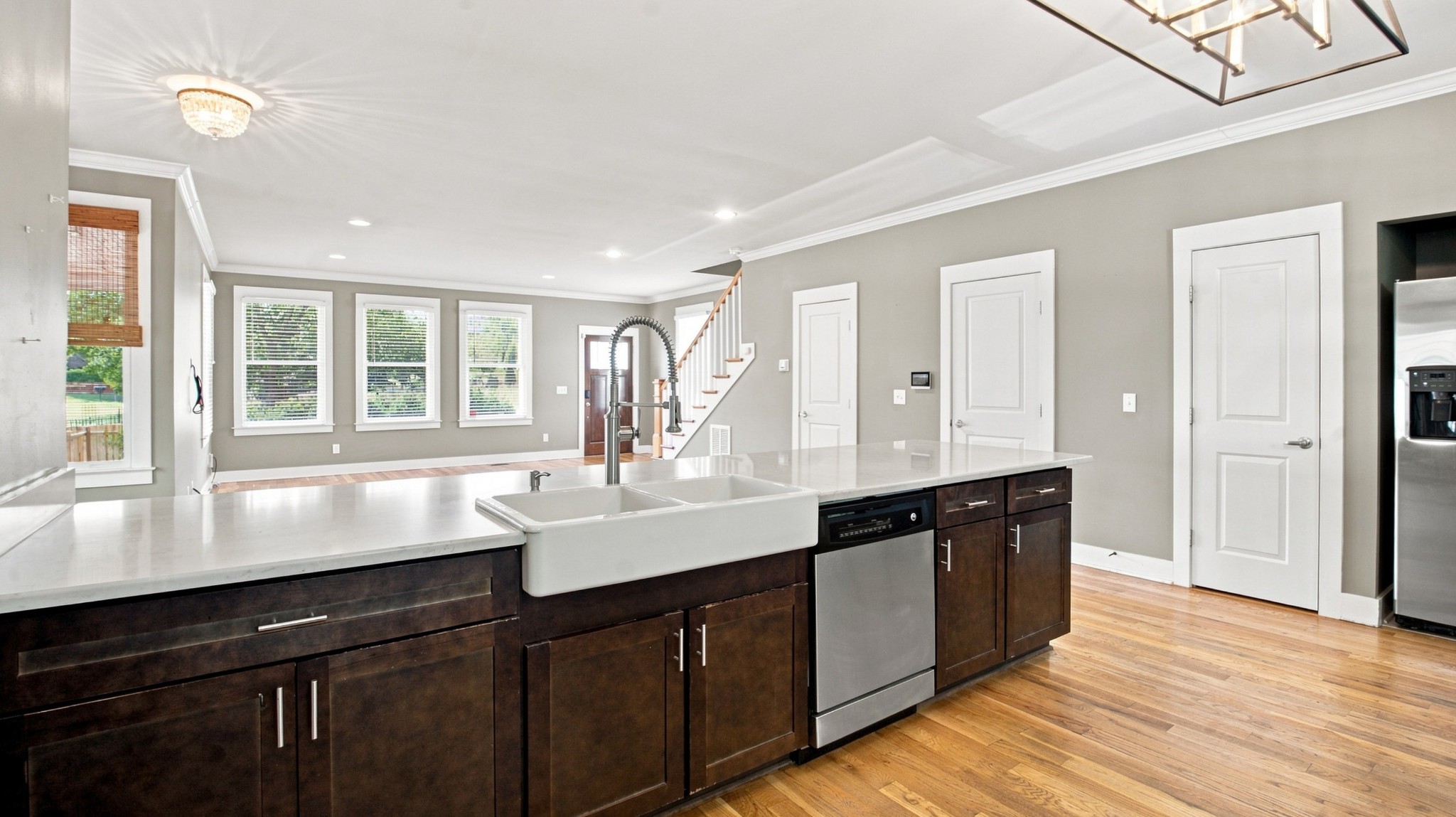 2950 Vaulx Ln