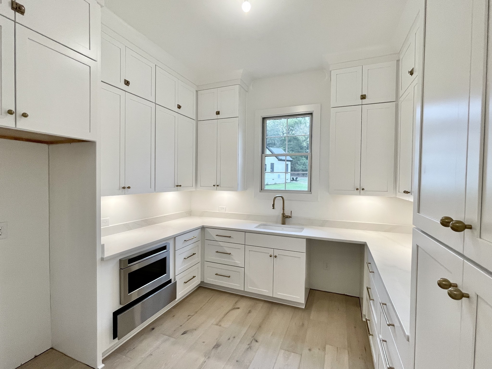 9682 Tiburon Dr