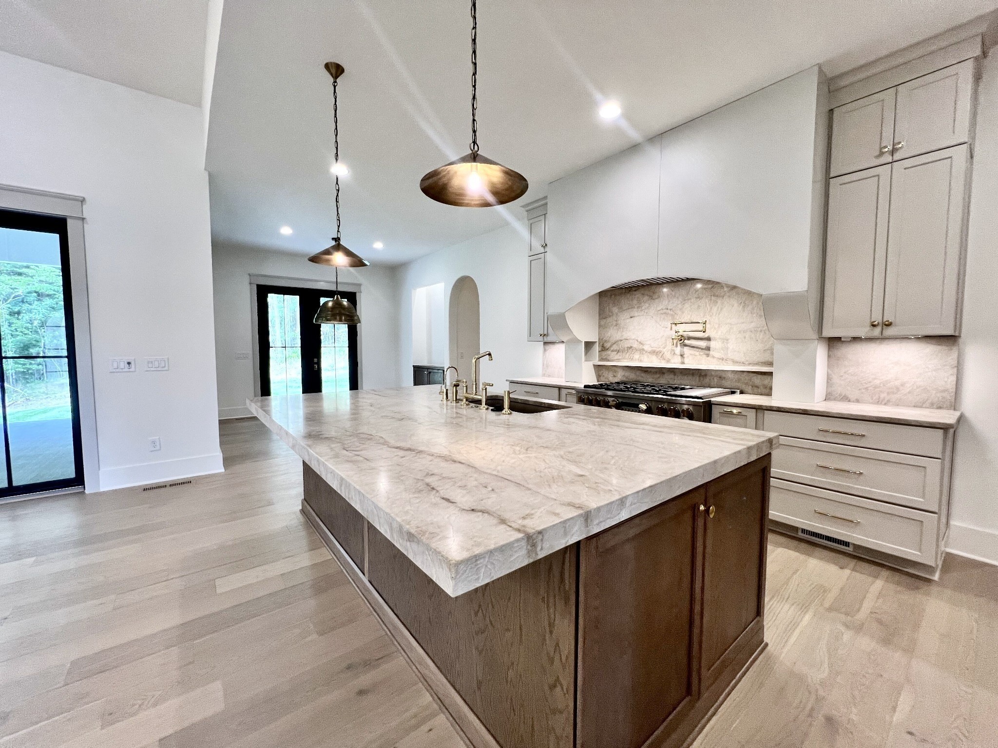 9682 Tiburon Dr
