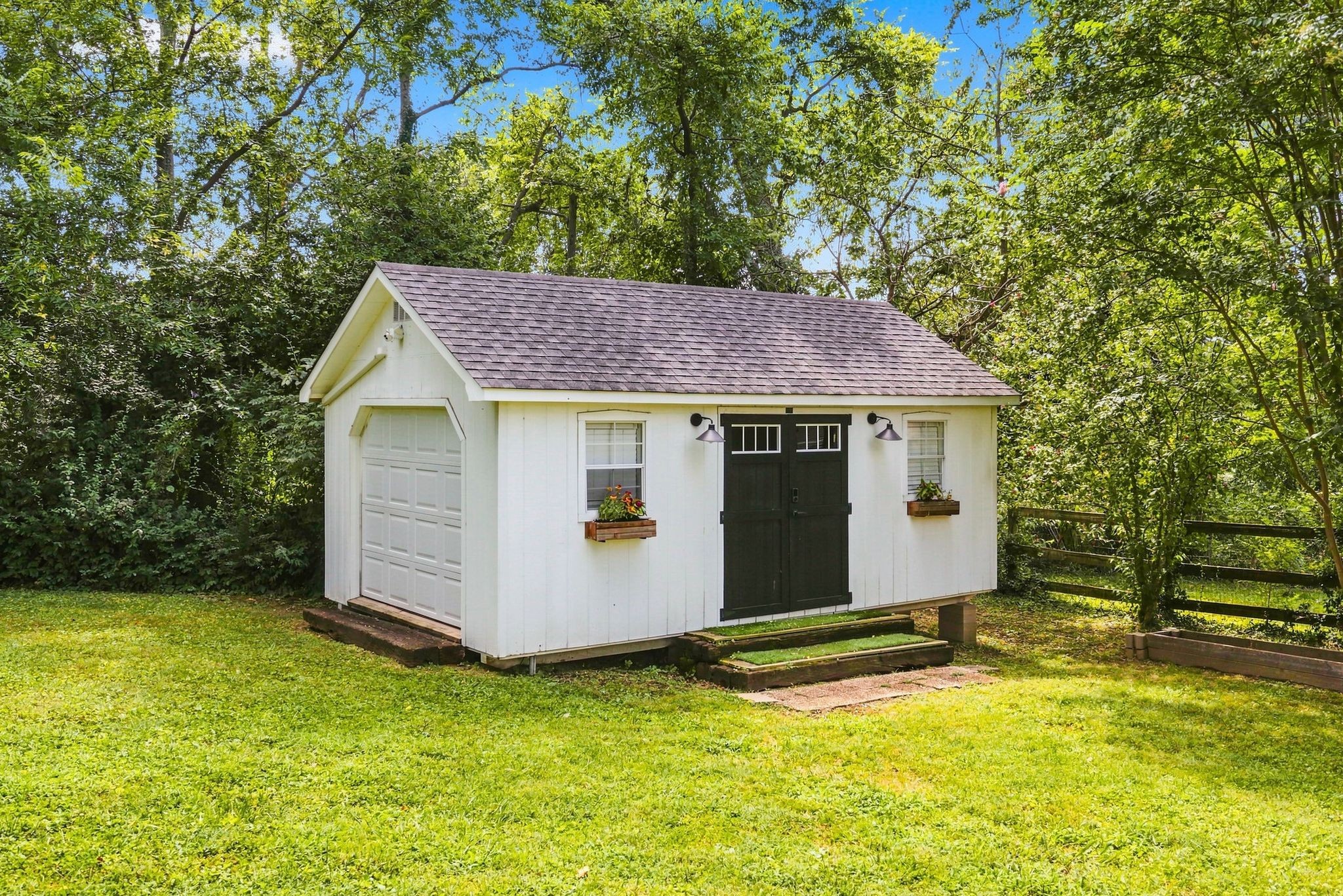 111 Rolynn Dr