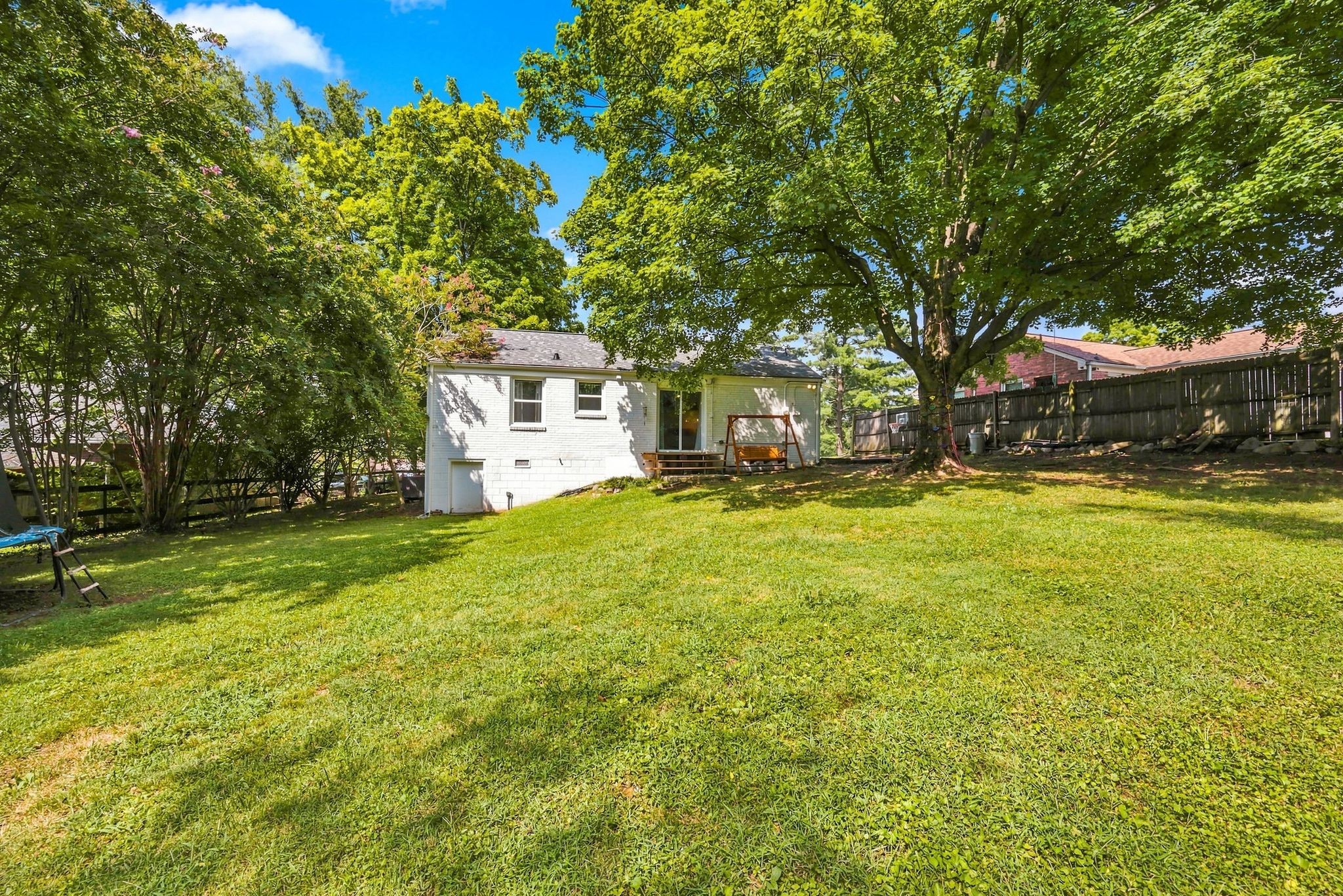 111 Rolynn Dr