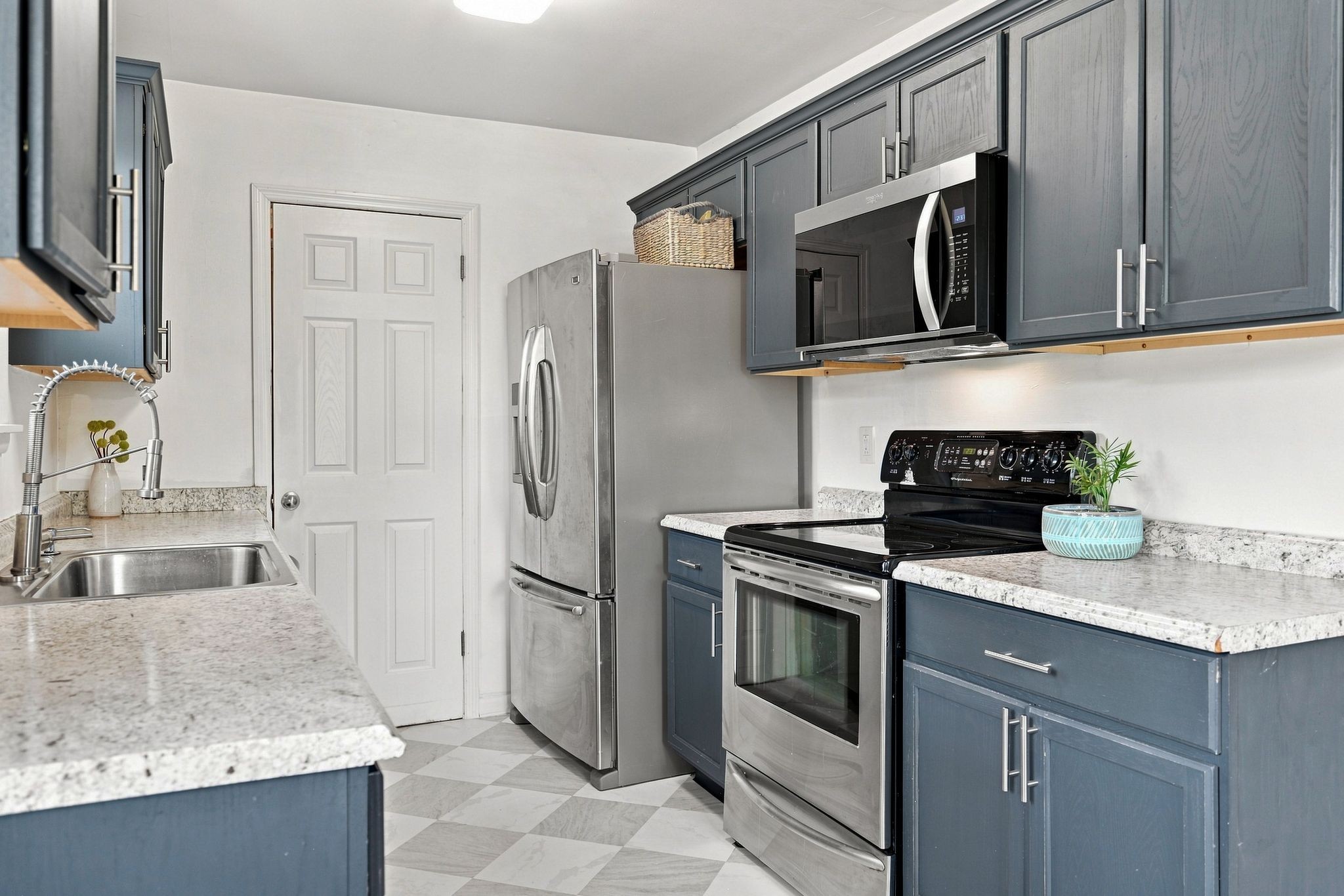 111 Rolynn Dr