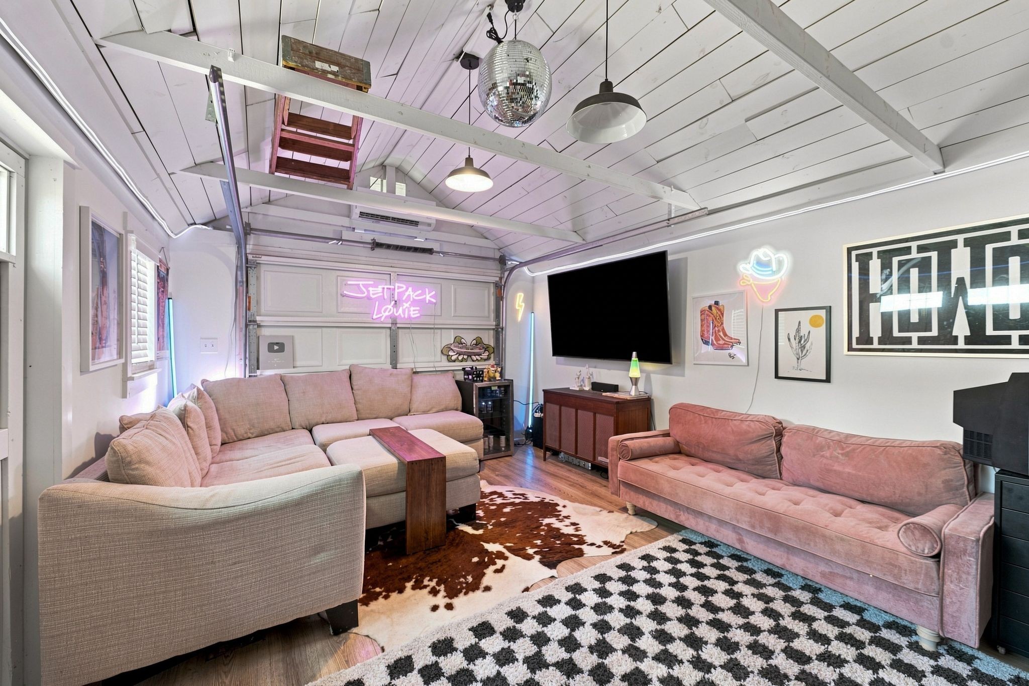 111 Rolynn Dr